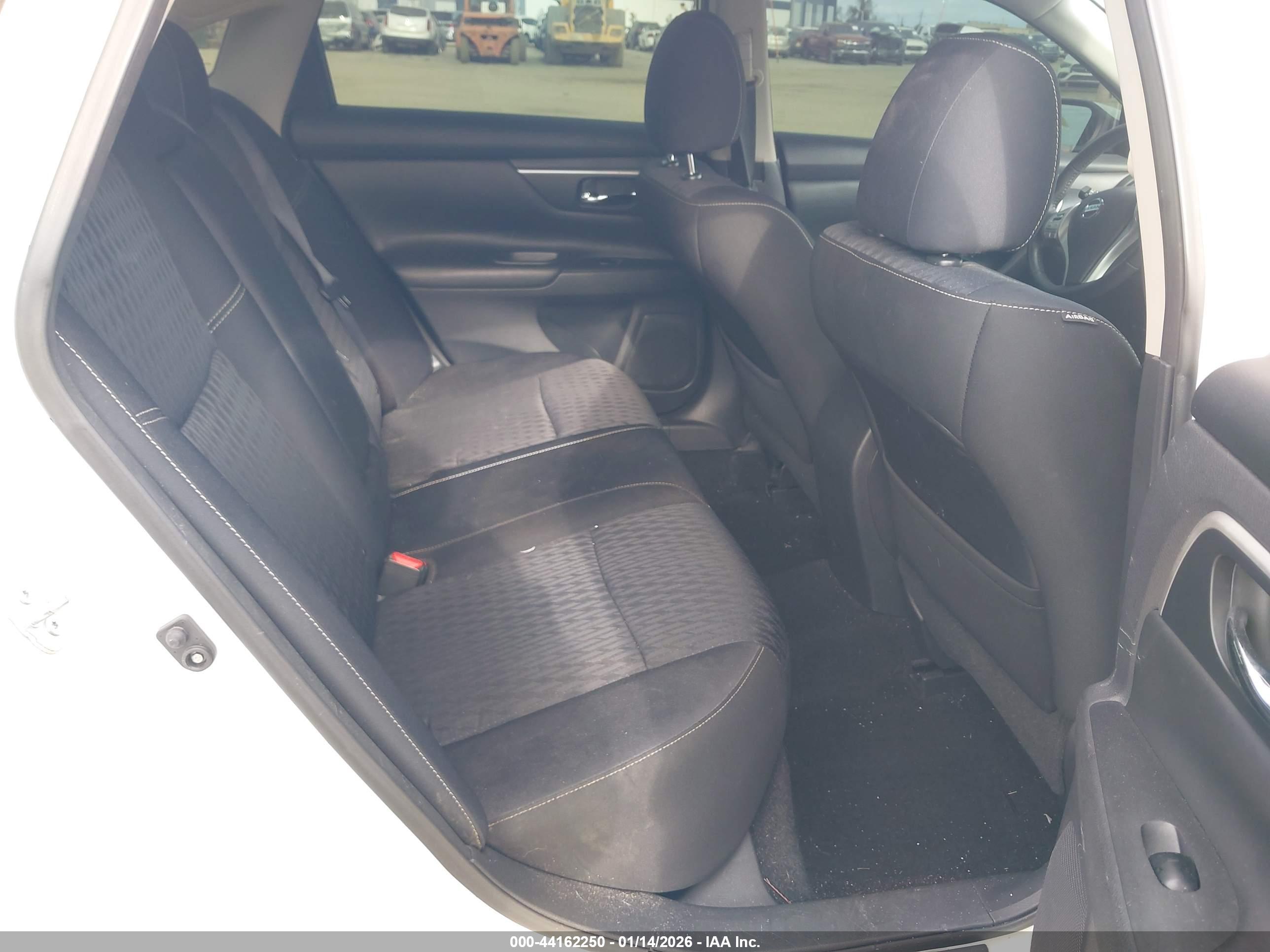 NISSAN ALTIMA image 8