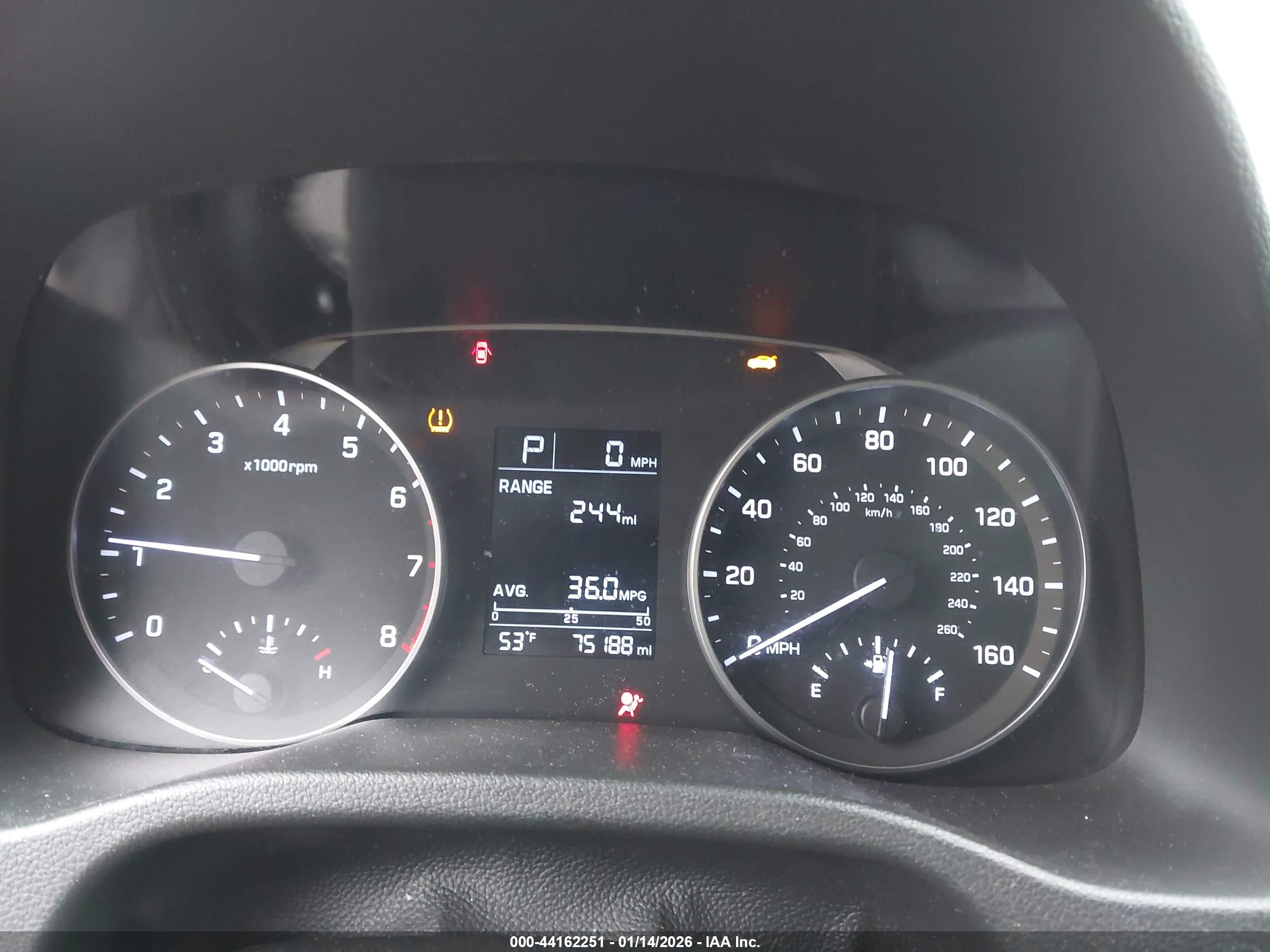 HYUNDAI ELANTRA image 7