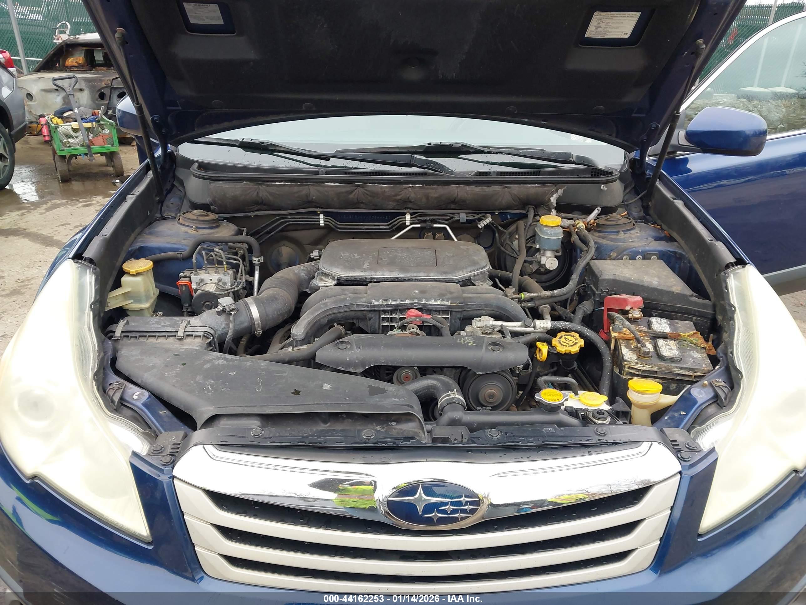 SUBARU OUTBACK image 10