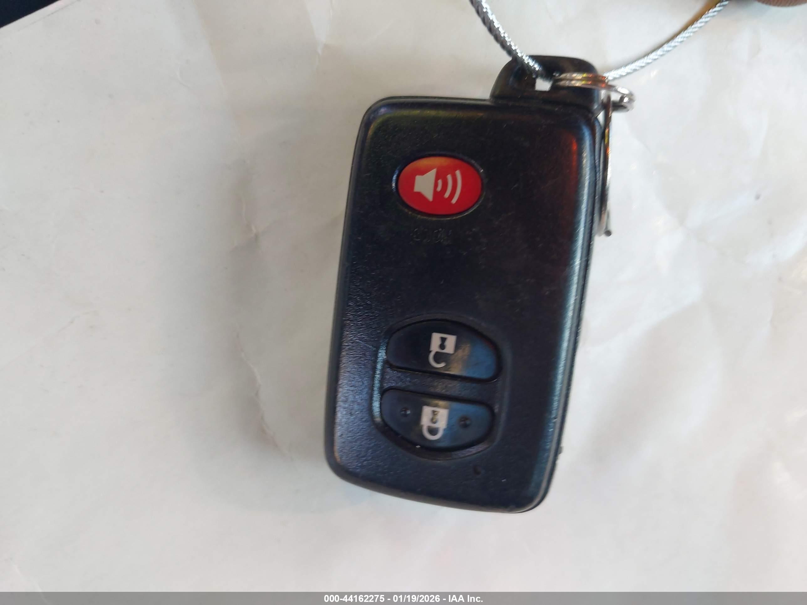 TOYOTA PRIUS image 11