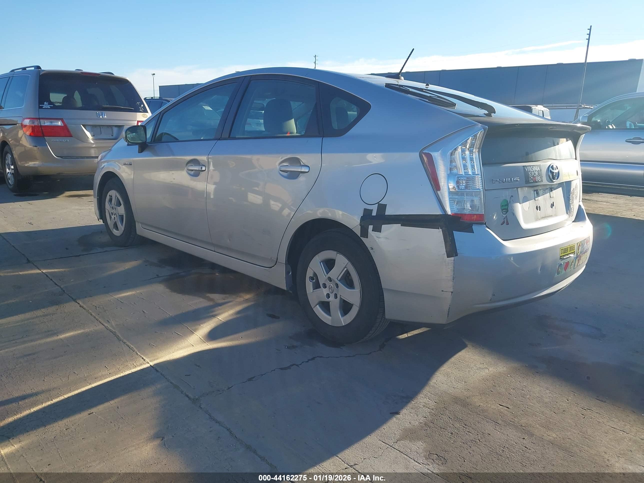 TOYOTA PRIUS image 3