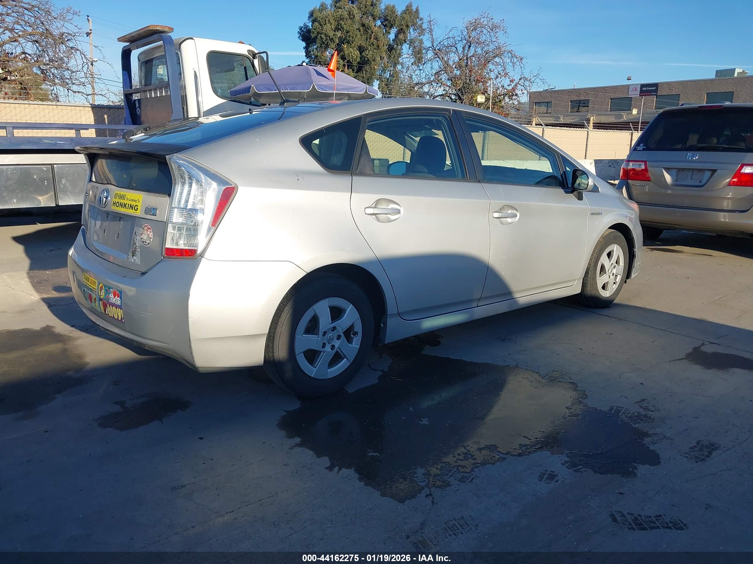 TOYOTA PRIUS image 4