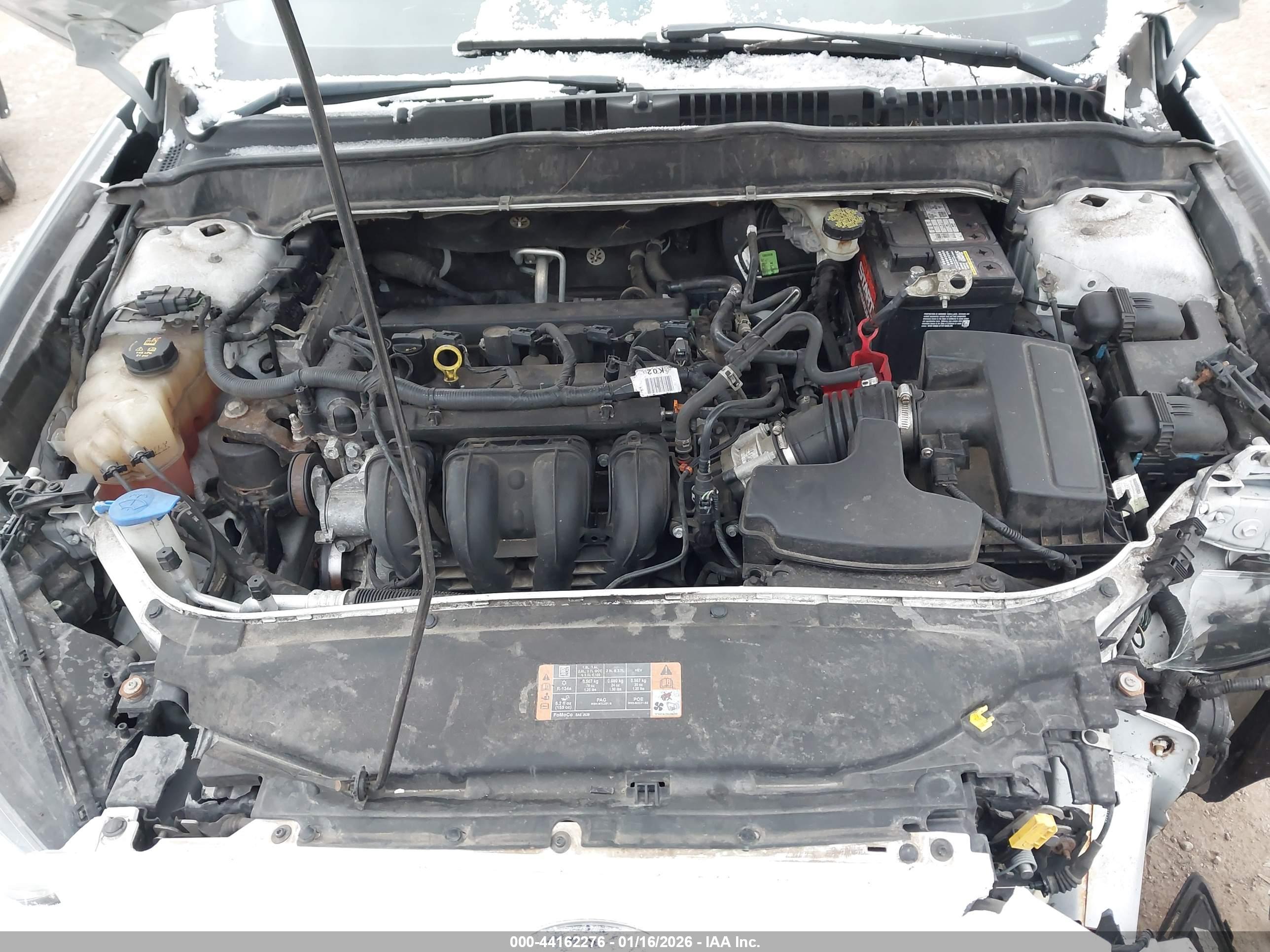 FORD FUSION image 10