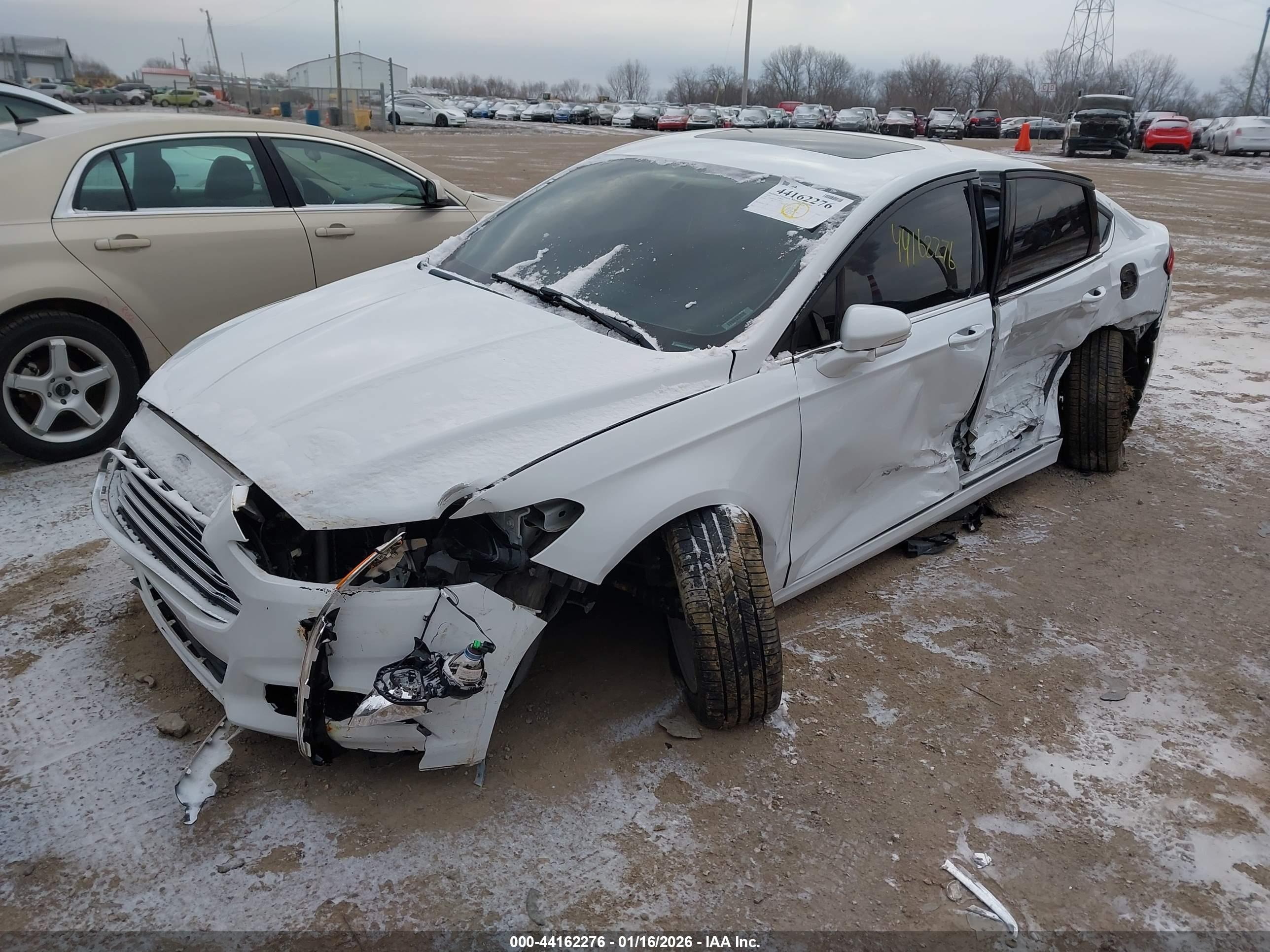 FORD FUSION image 2