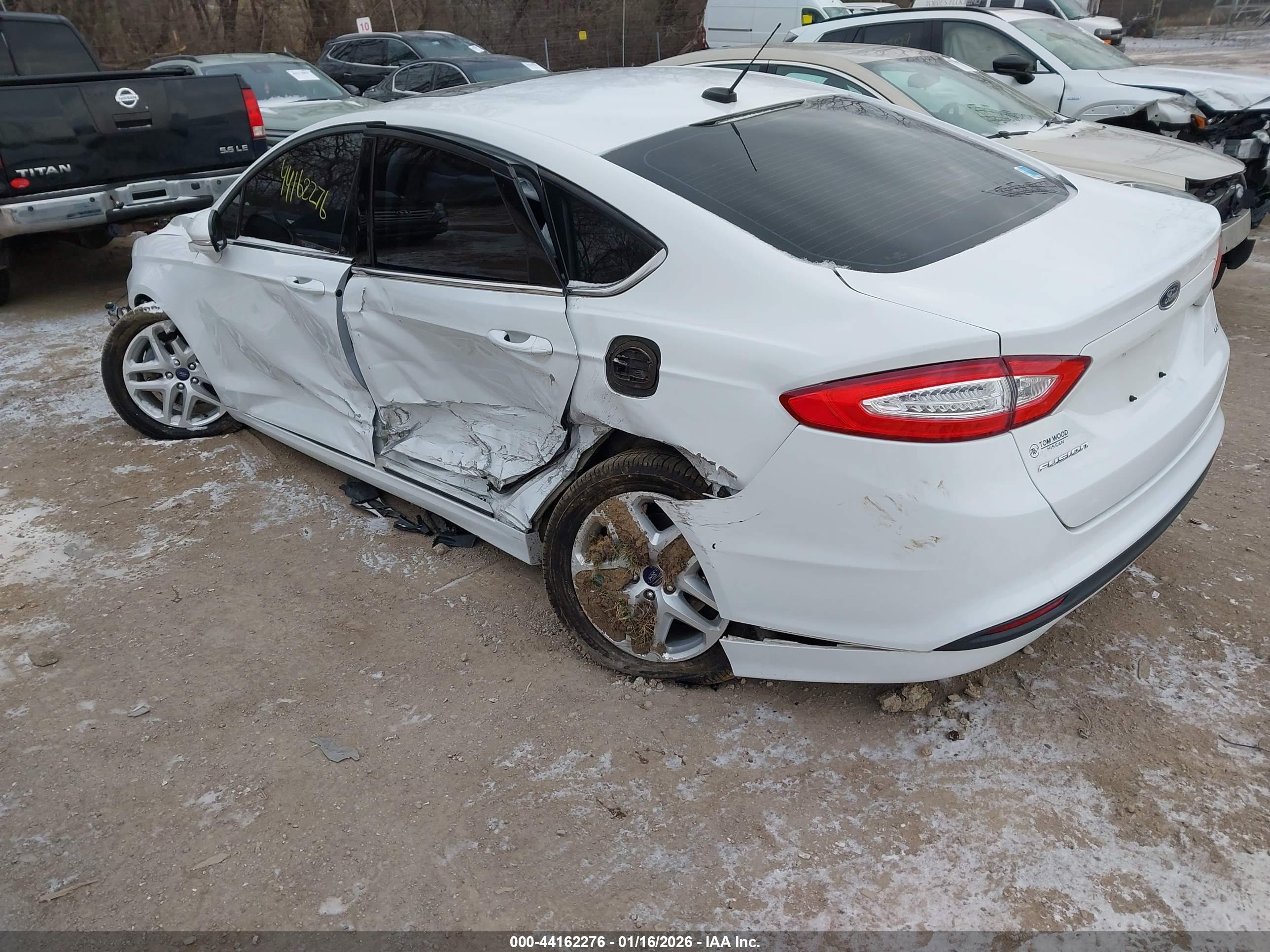FORD FUSION image 3