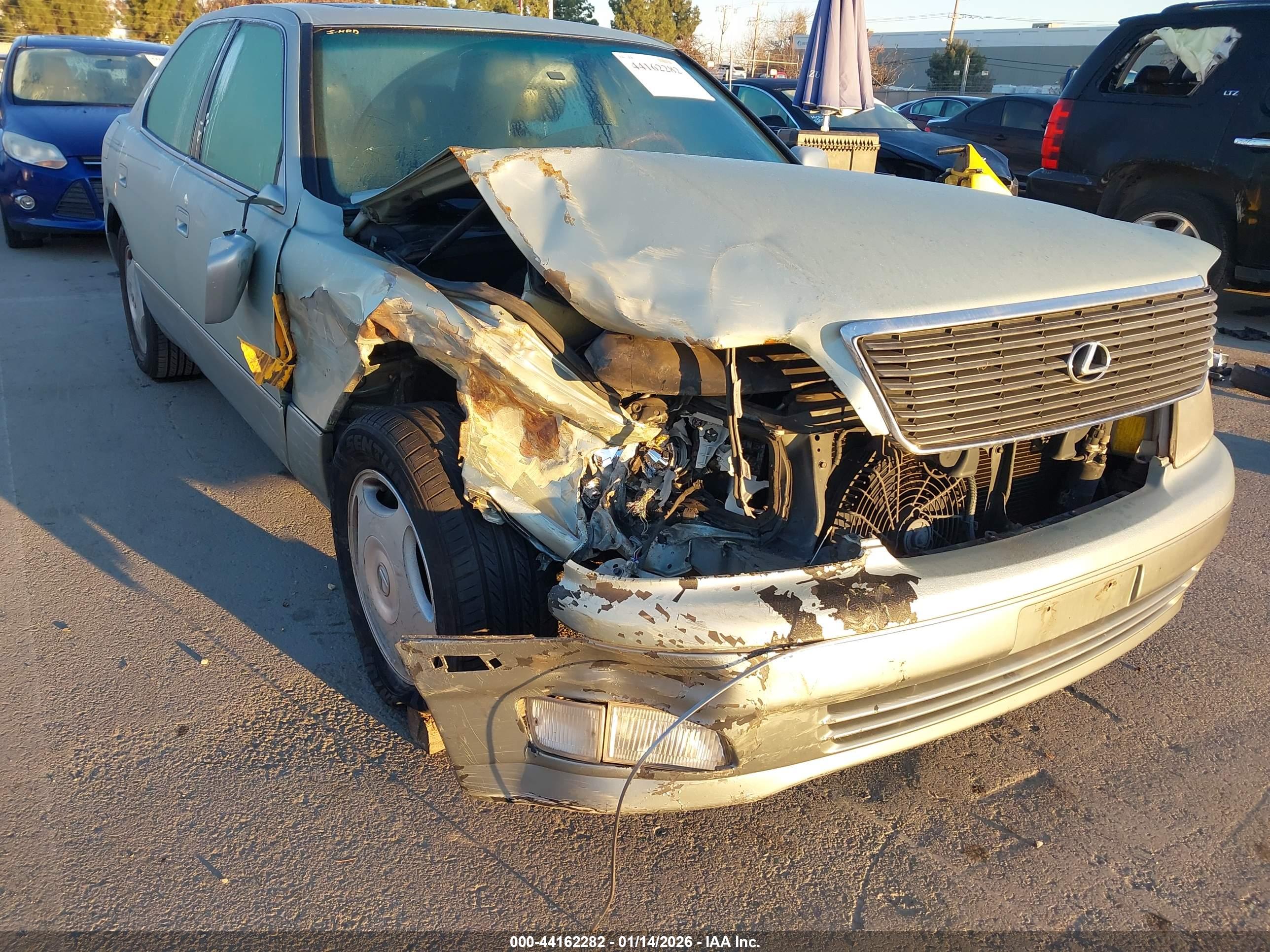 LEXUS LS image 6
