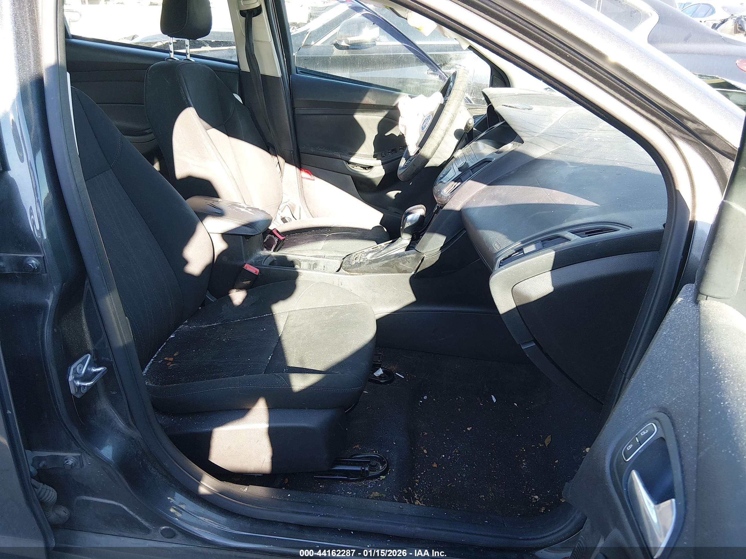 FORD FOCUS image 5