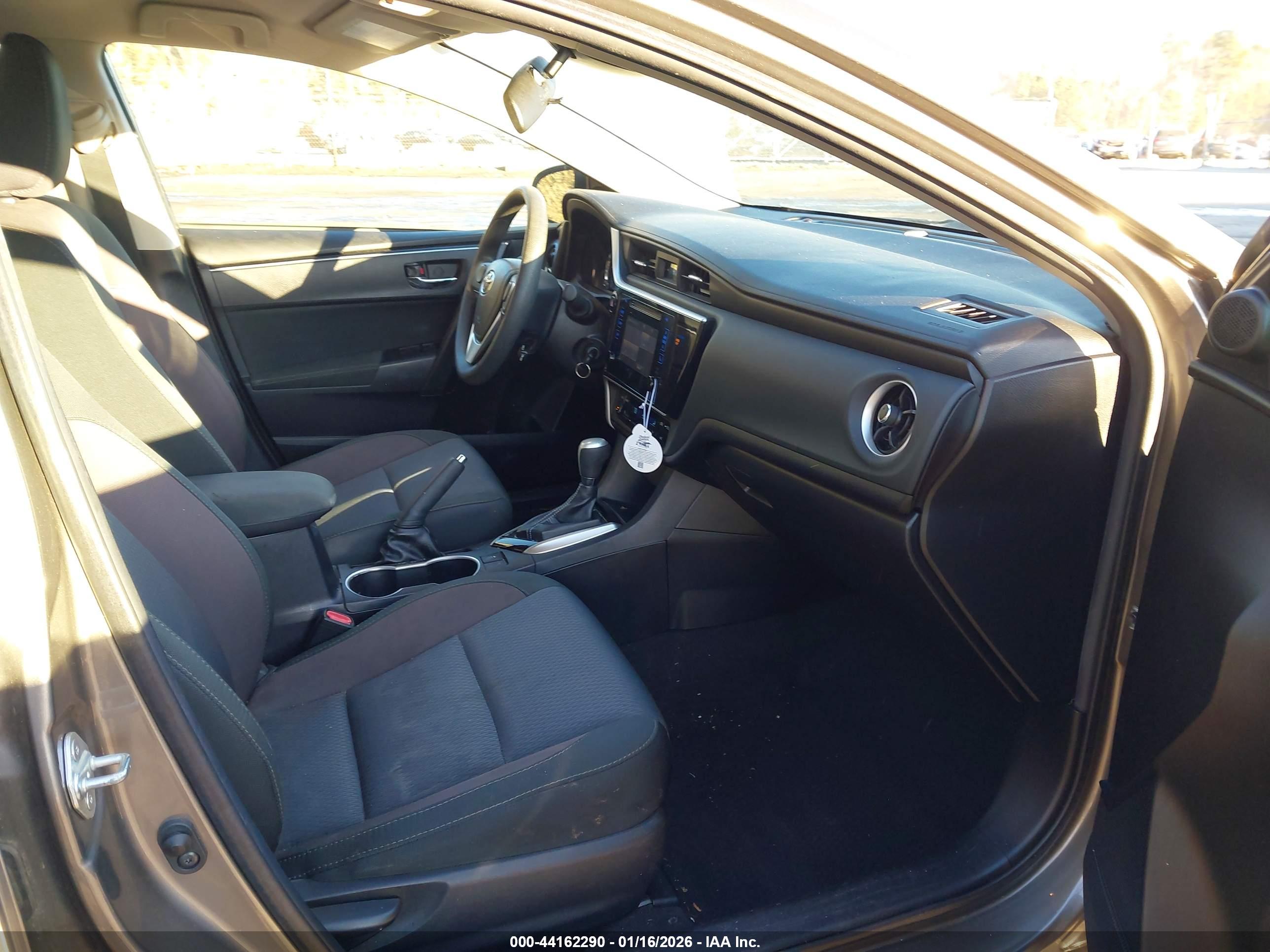 TOYOTA COROLLA image 5