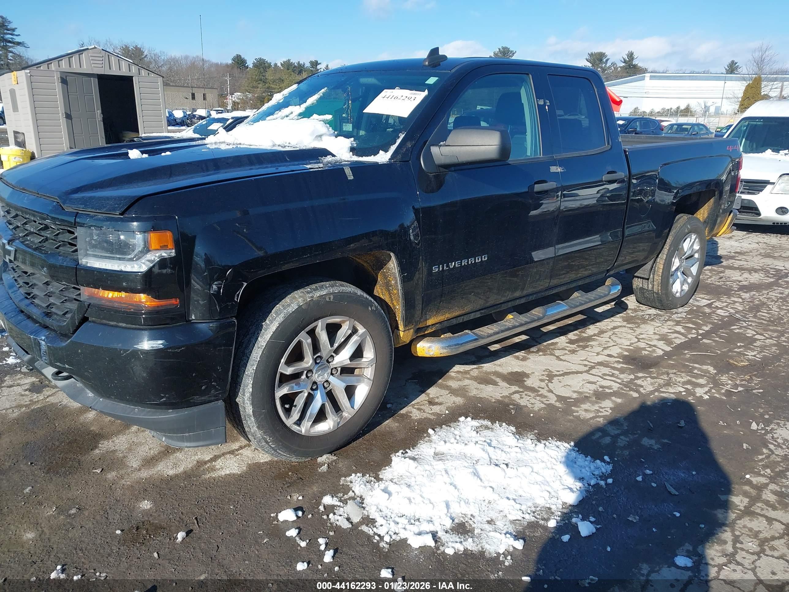 CHEVROLET SILVERADO image 2