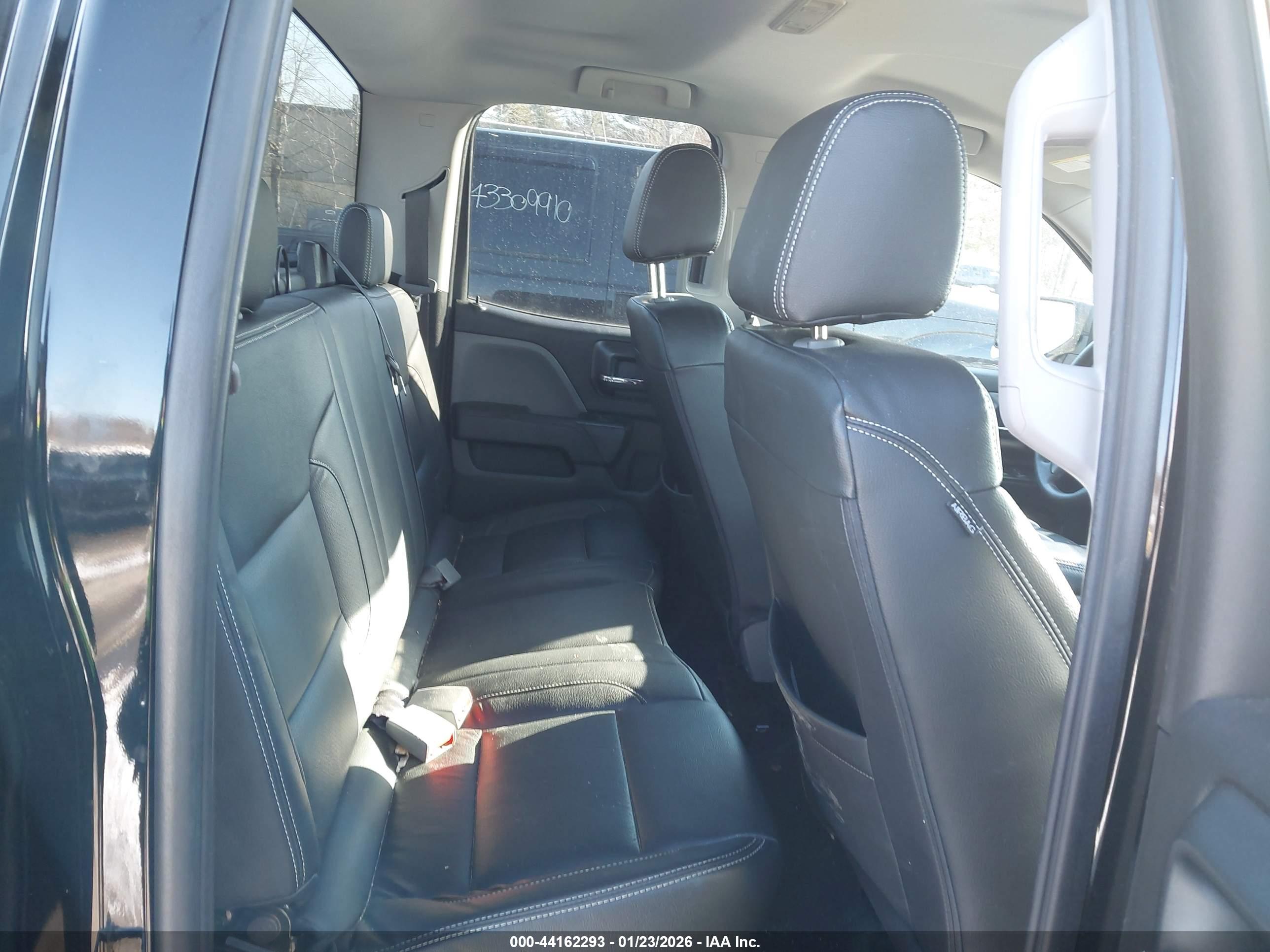 CHEVROLET SILVERADO image 8