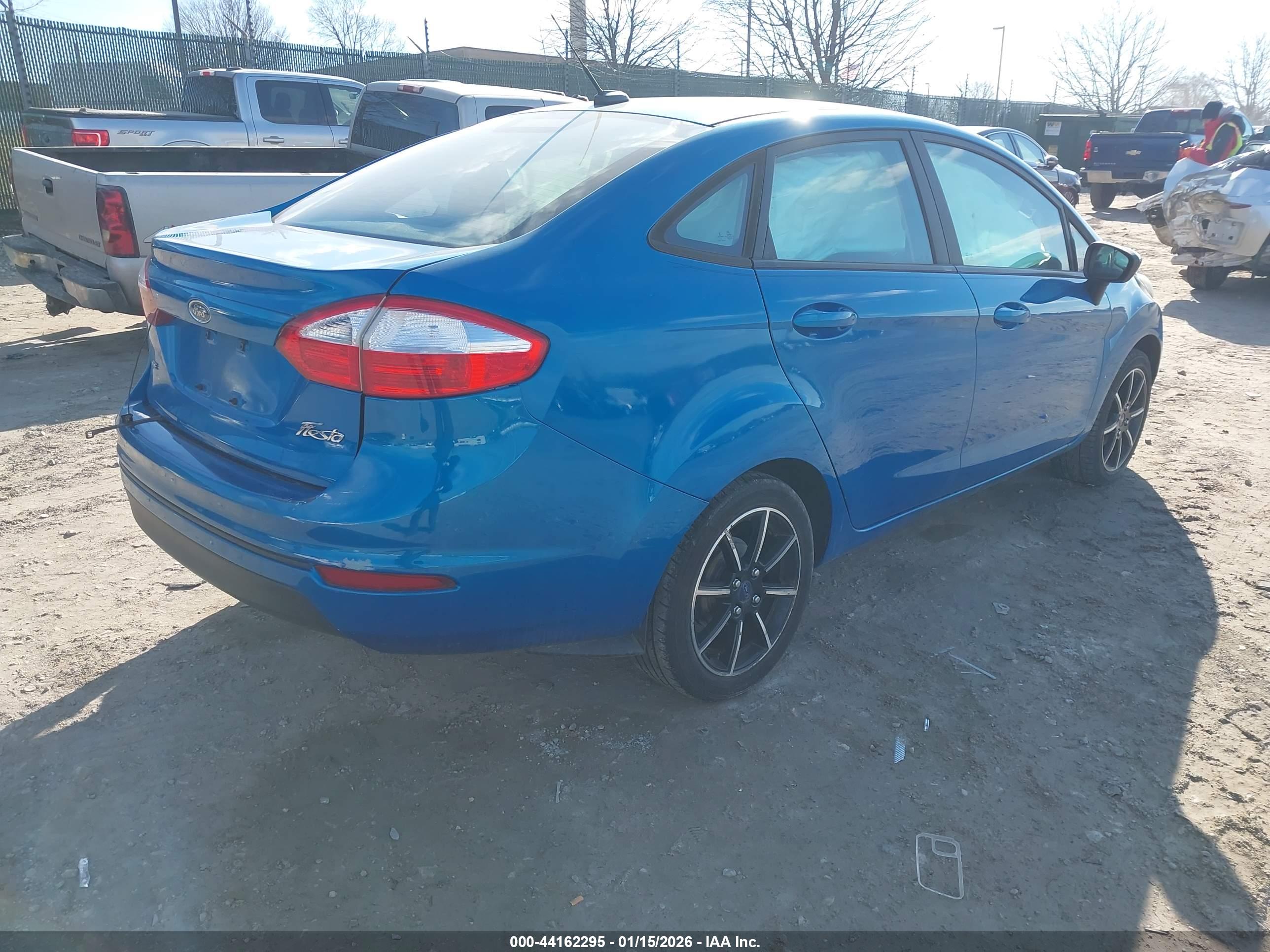 FORD FIESTA image 4