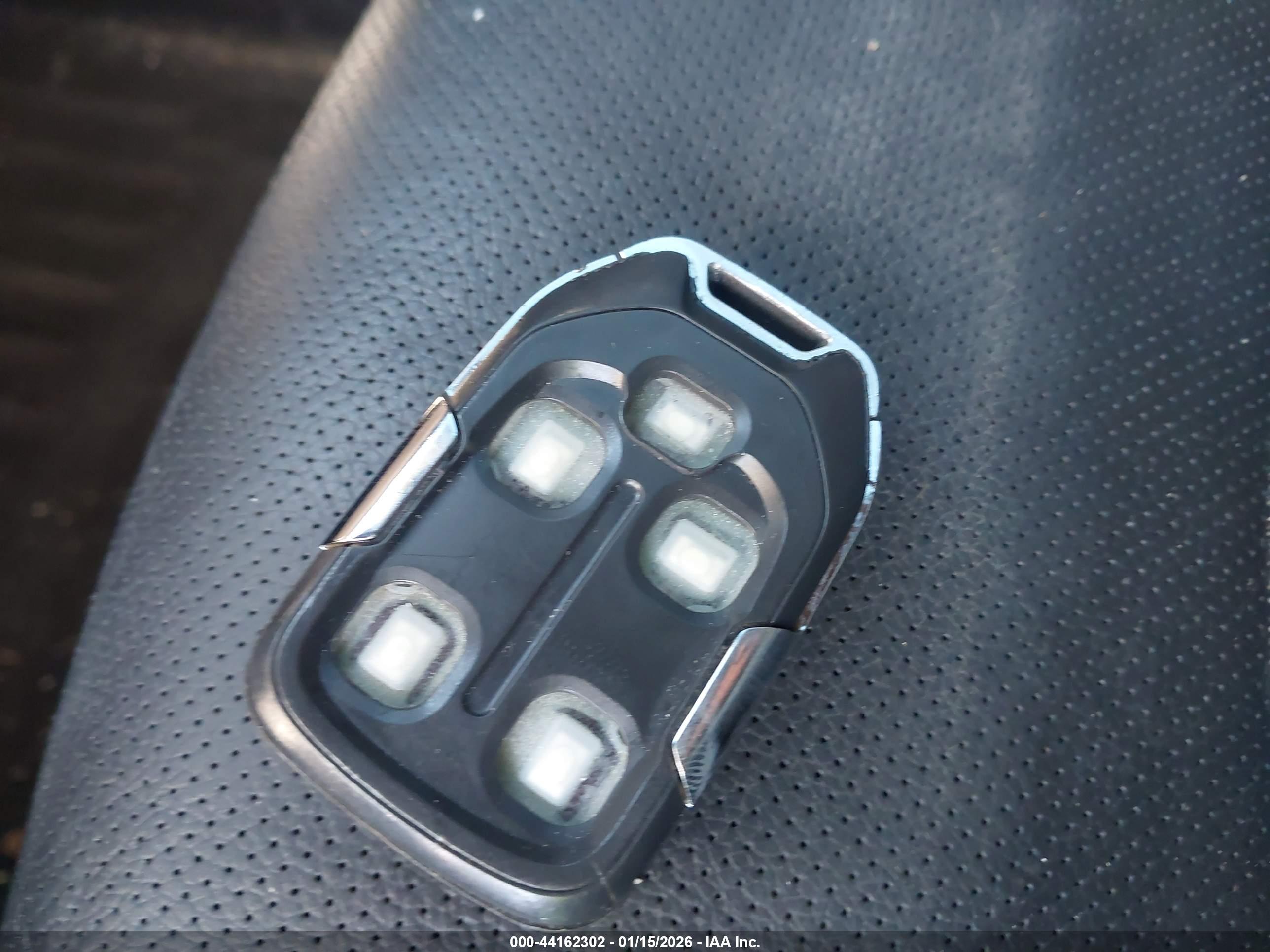 GMC TERRAIN image 11