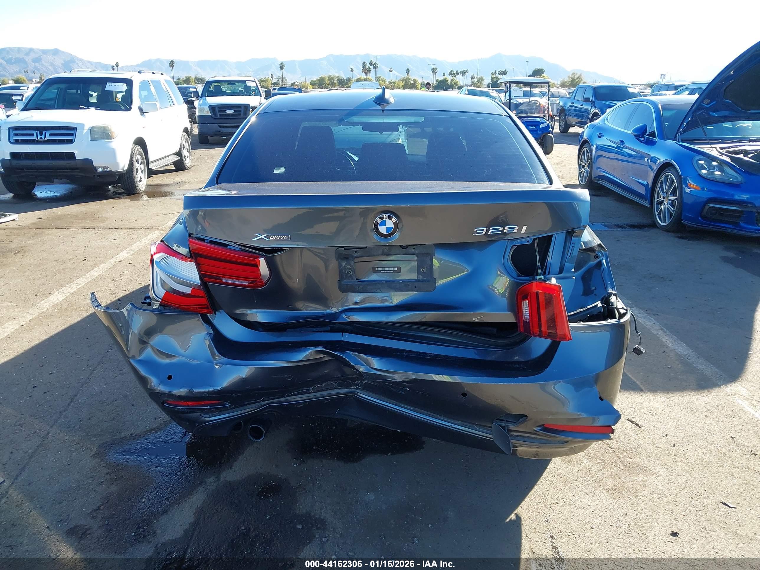 BMW 328I image 6