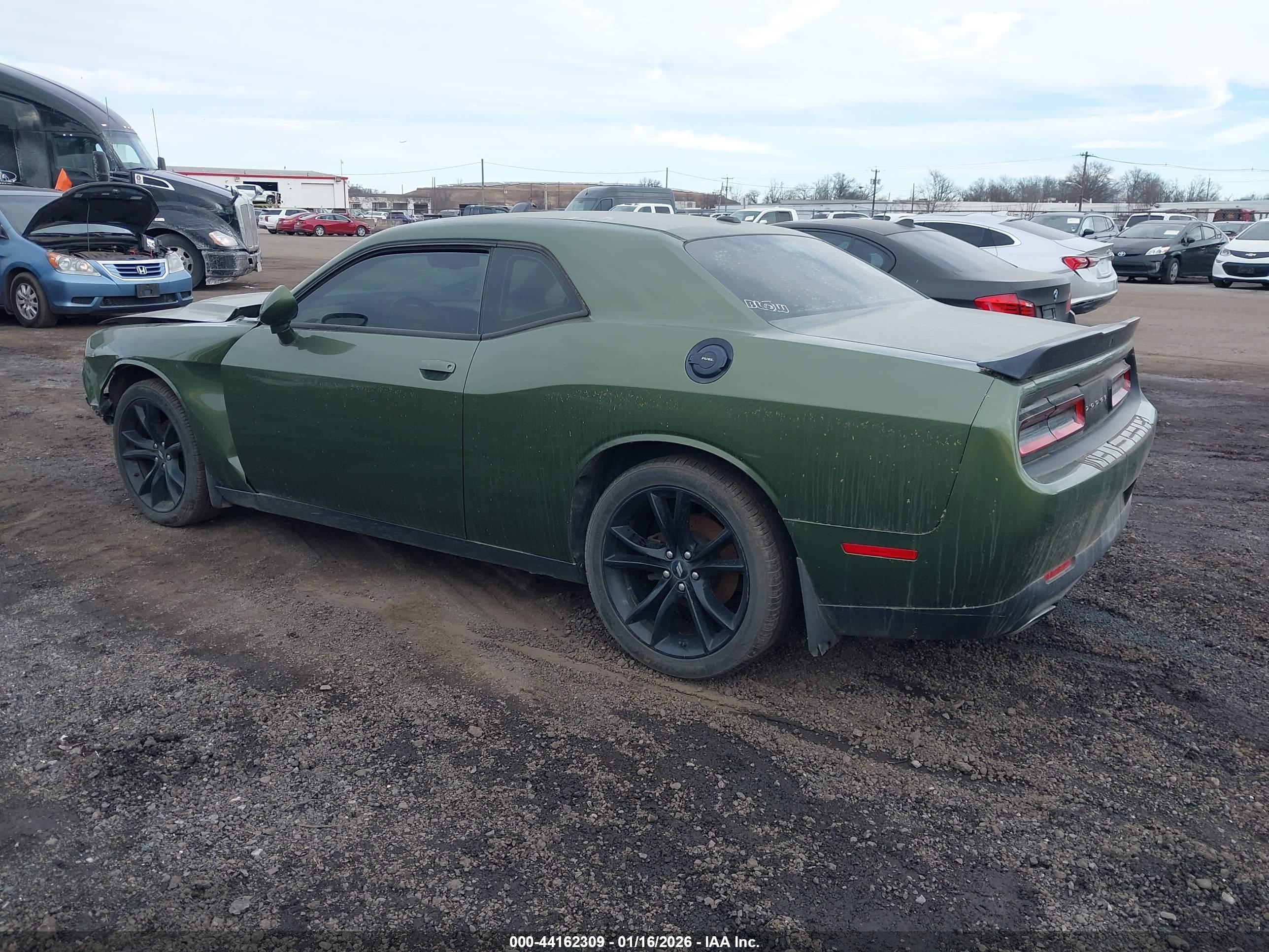 DODGE CHALLENGER image 3