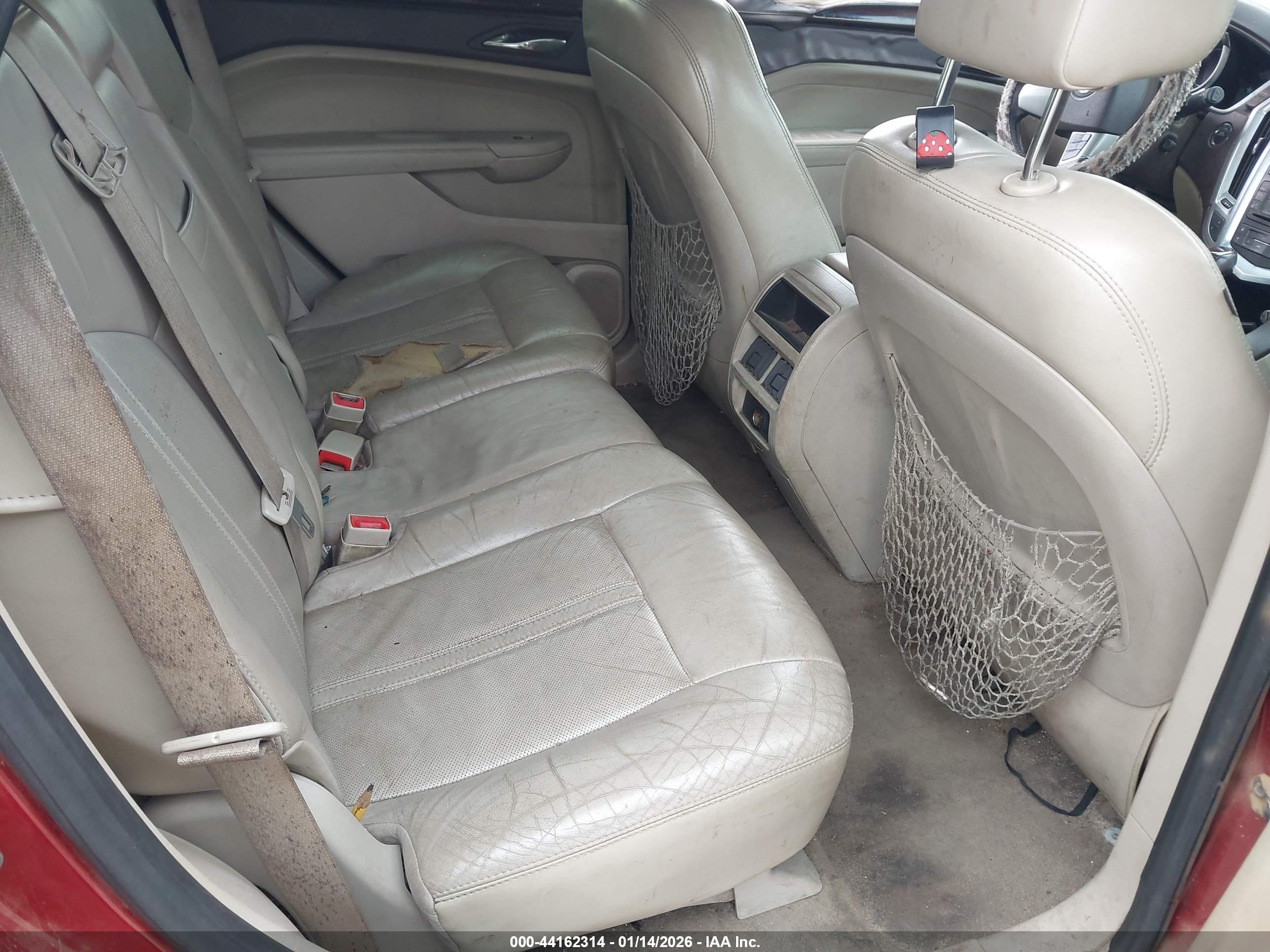 CADILLAC SRX image 8