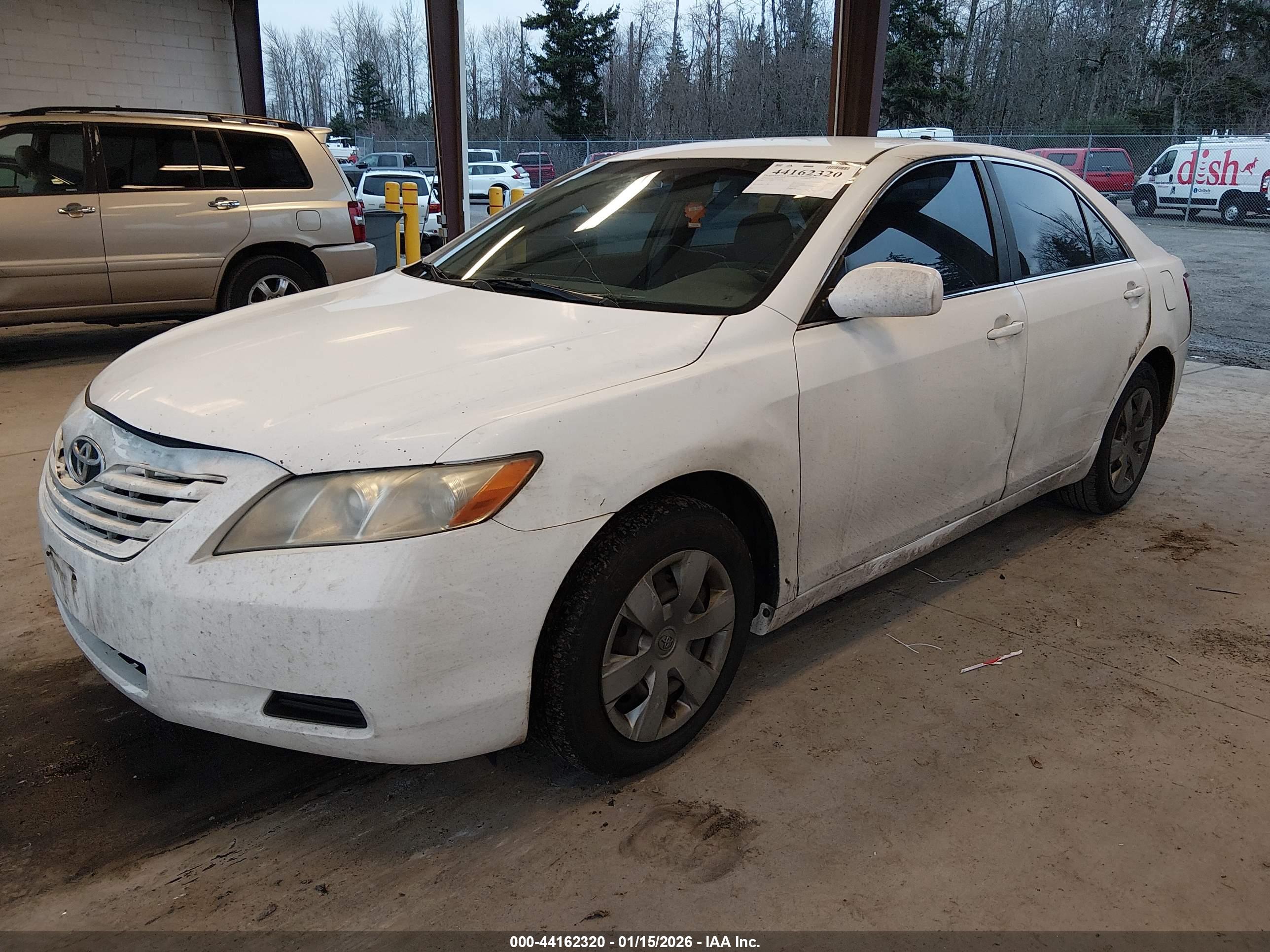 TOYOTA CAMRY image 2