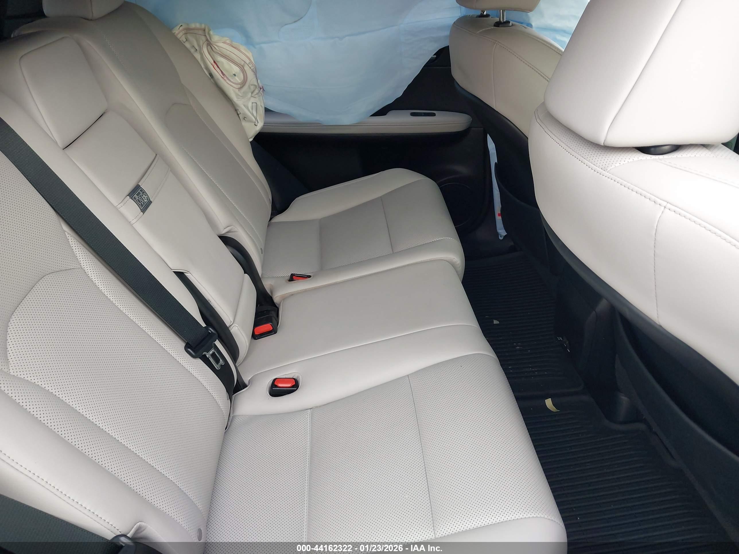 LEXUS RX image 8