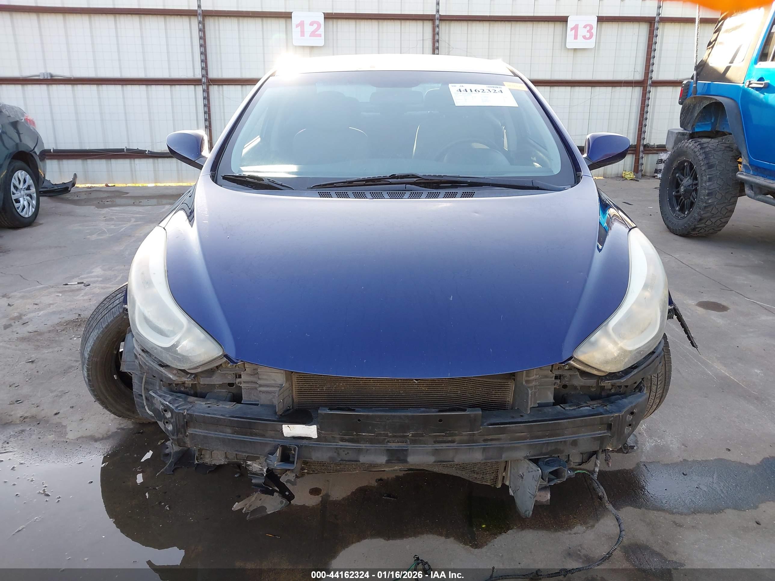 HYUNDAI ELANTRA image 6