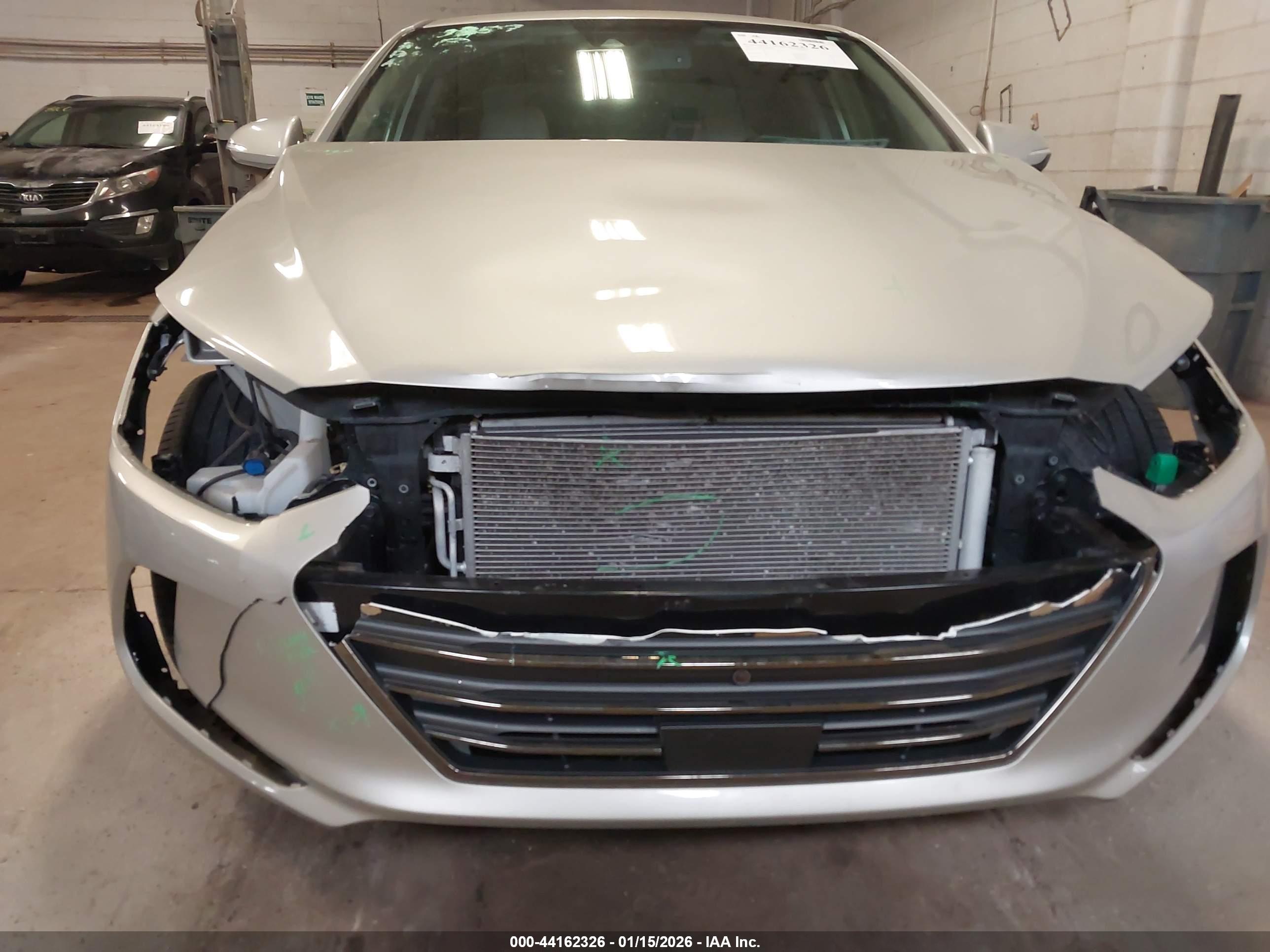 HYUNDAI ELANTRA image 6
