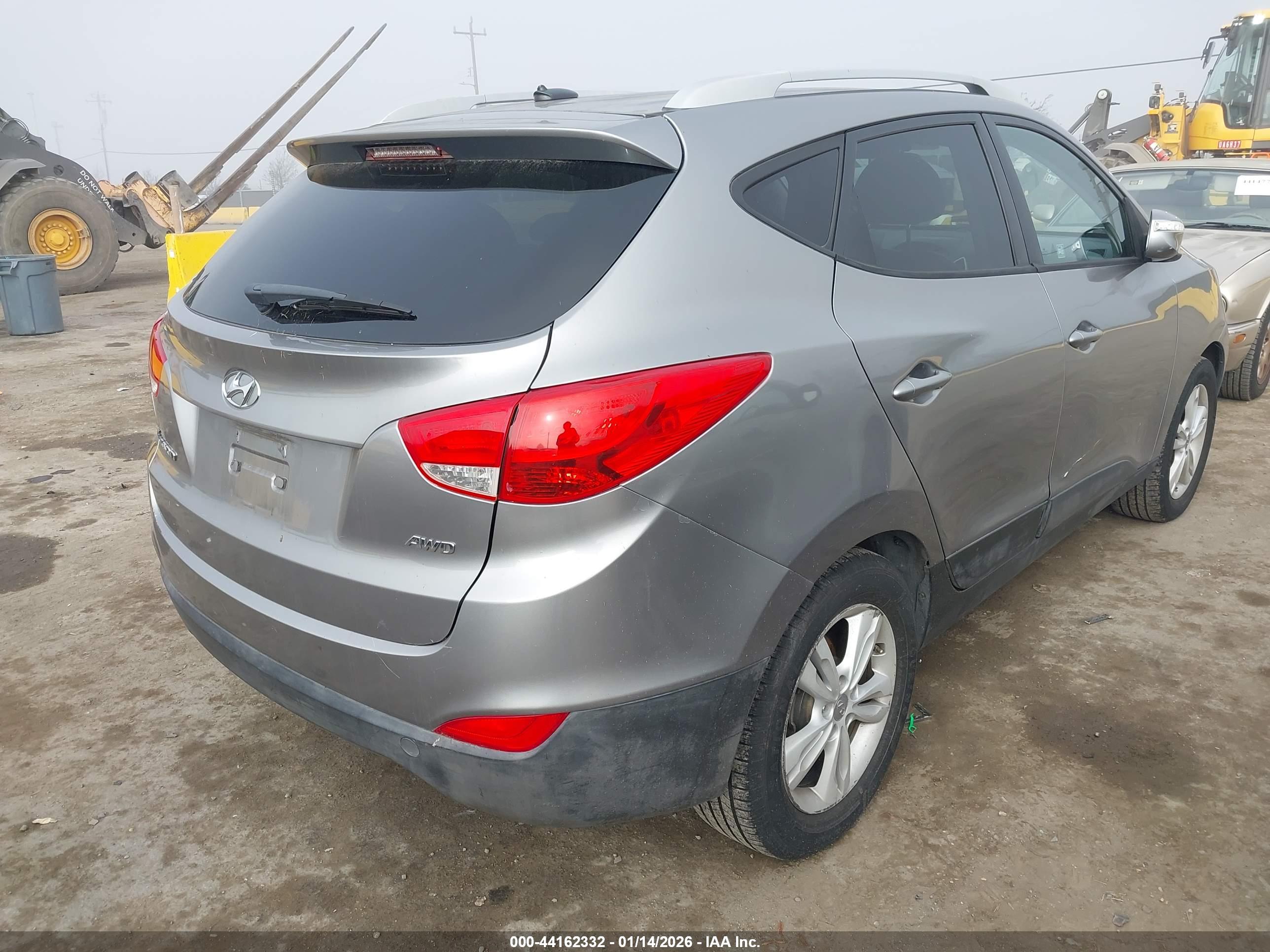HYUNDAI TUCSON image 4