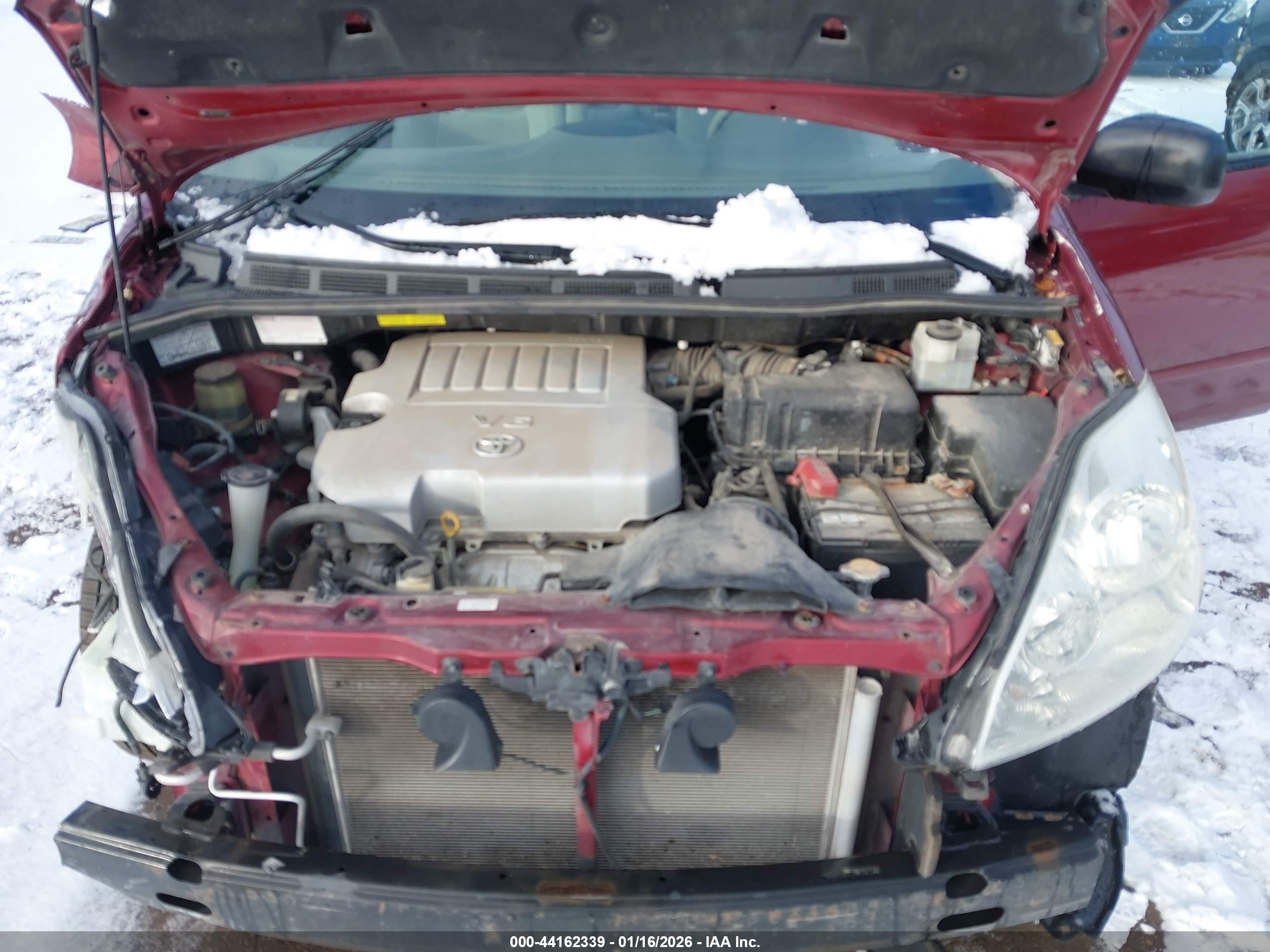 TOYOTA SIENNA image 10