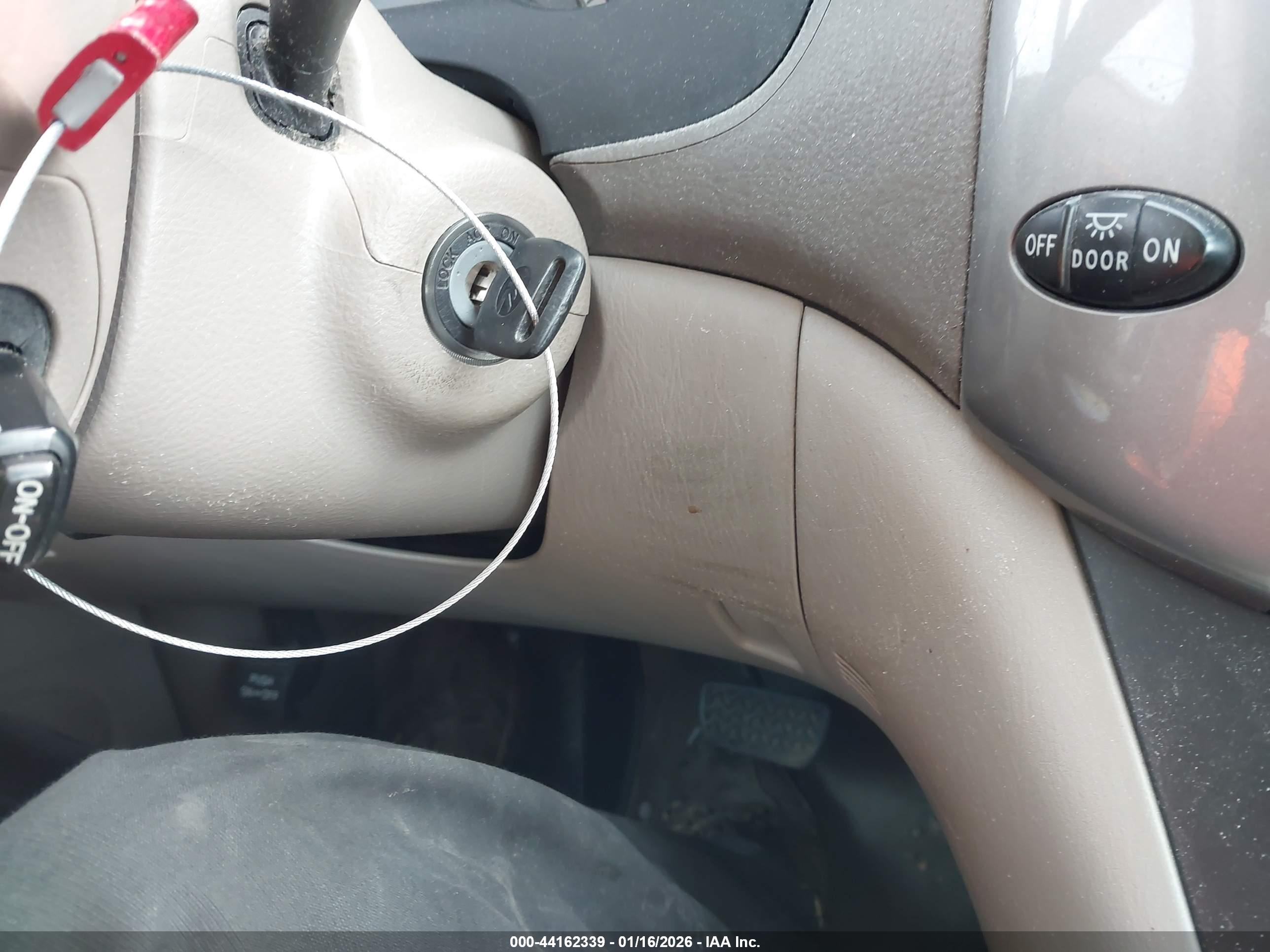 TOYOTA SIENNA image 11