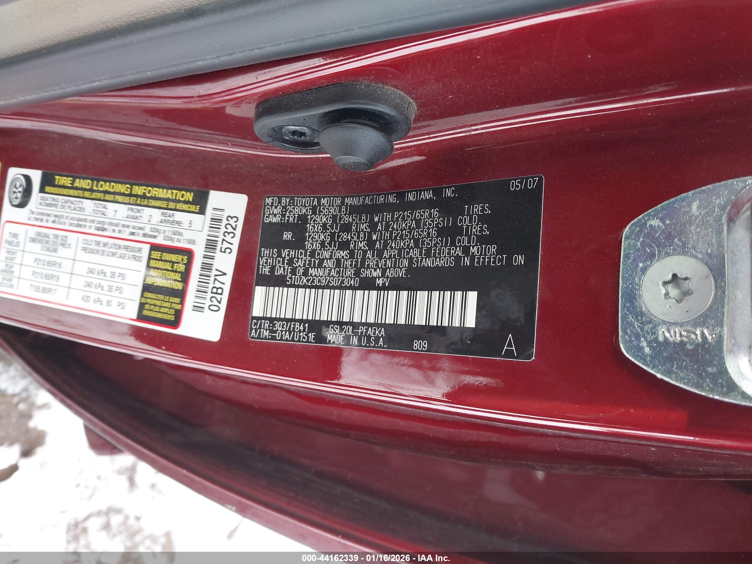 TOYOTA SIENNA image 9