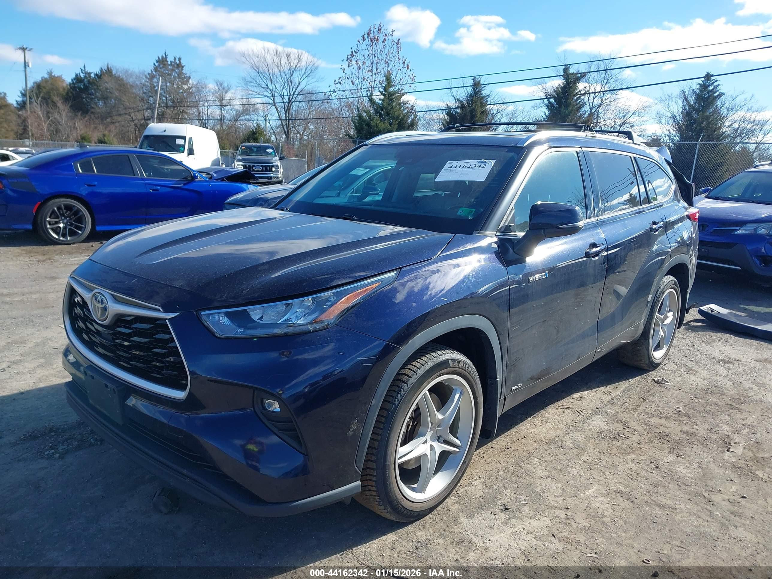 TOYOTA HIGHLANDER image 2