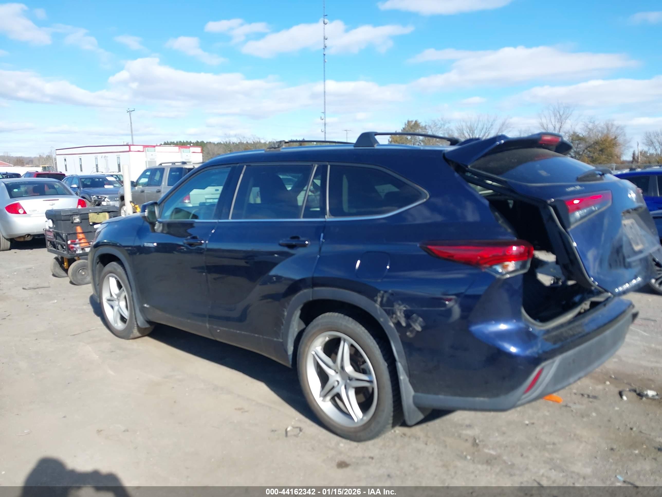 TOYOTA HIGHLANDER image 3