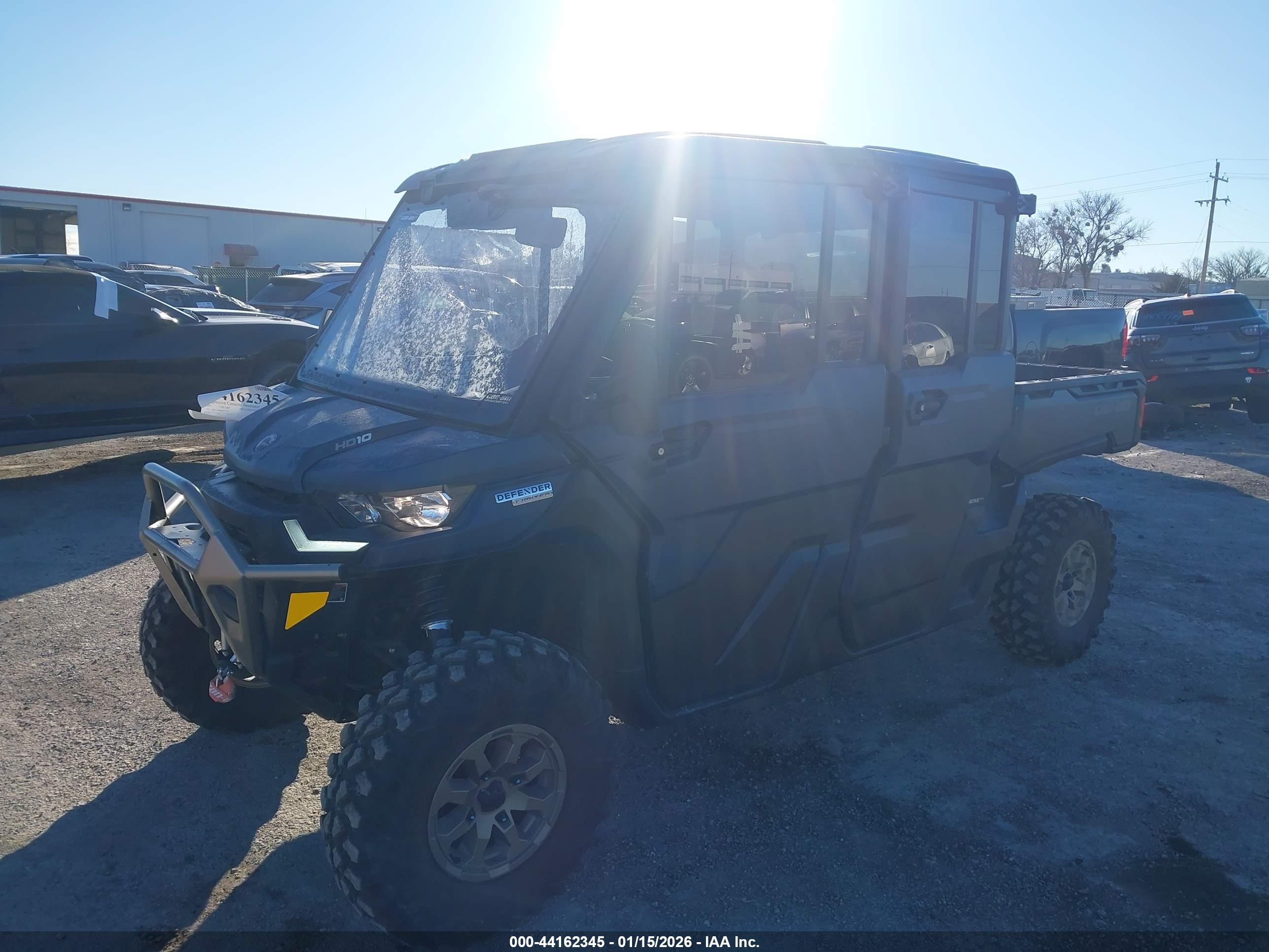 CAN-AM DEFENDER image 2