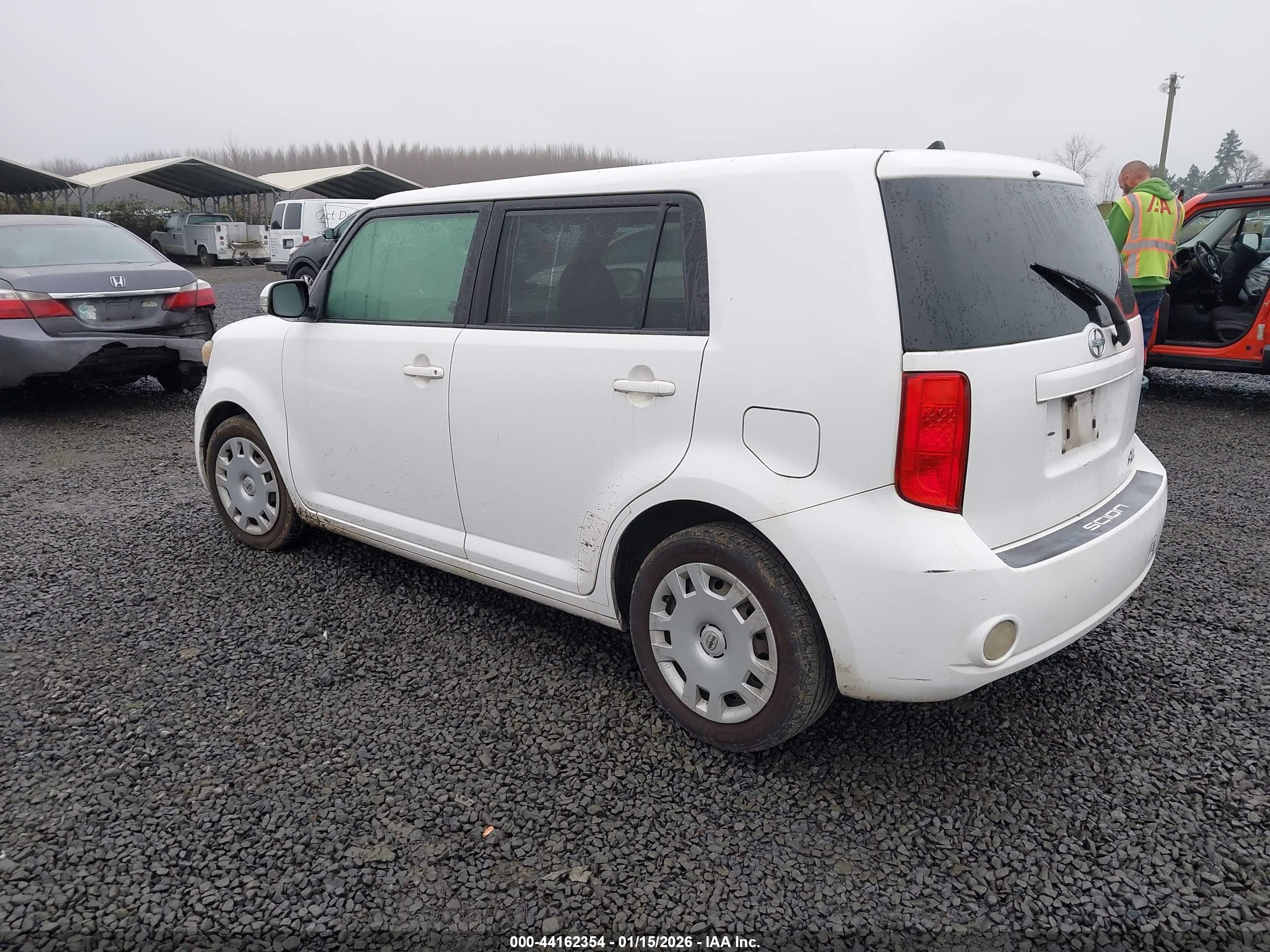 SCION XB image 3