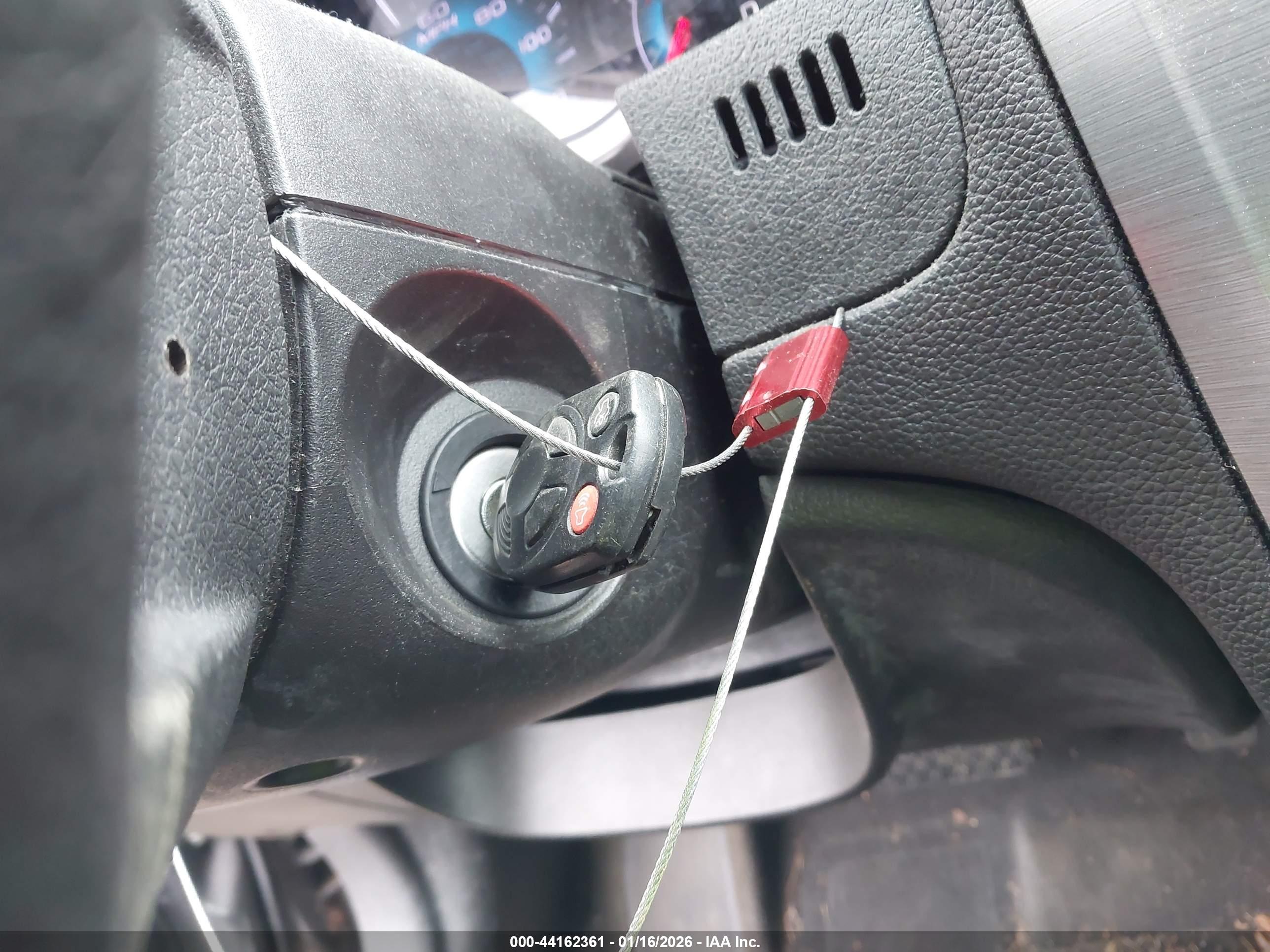 FORD FUSION image 11