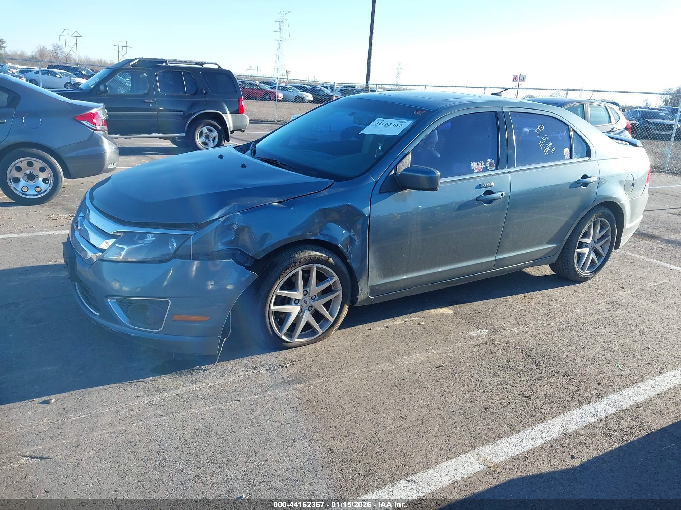 FORD FUSION image 2
