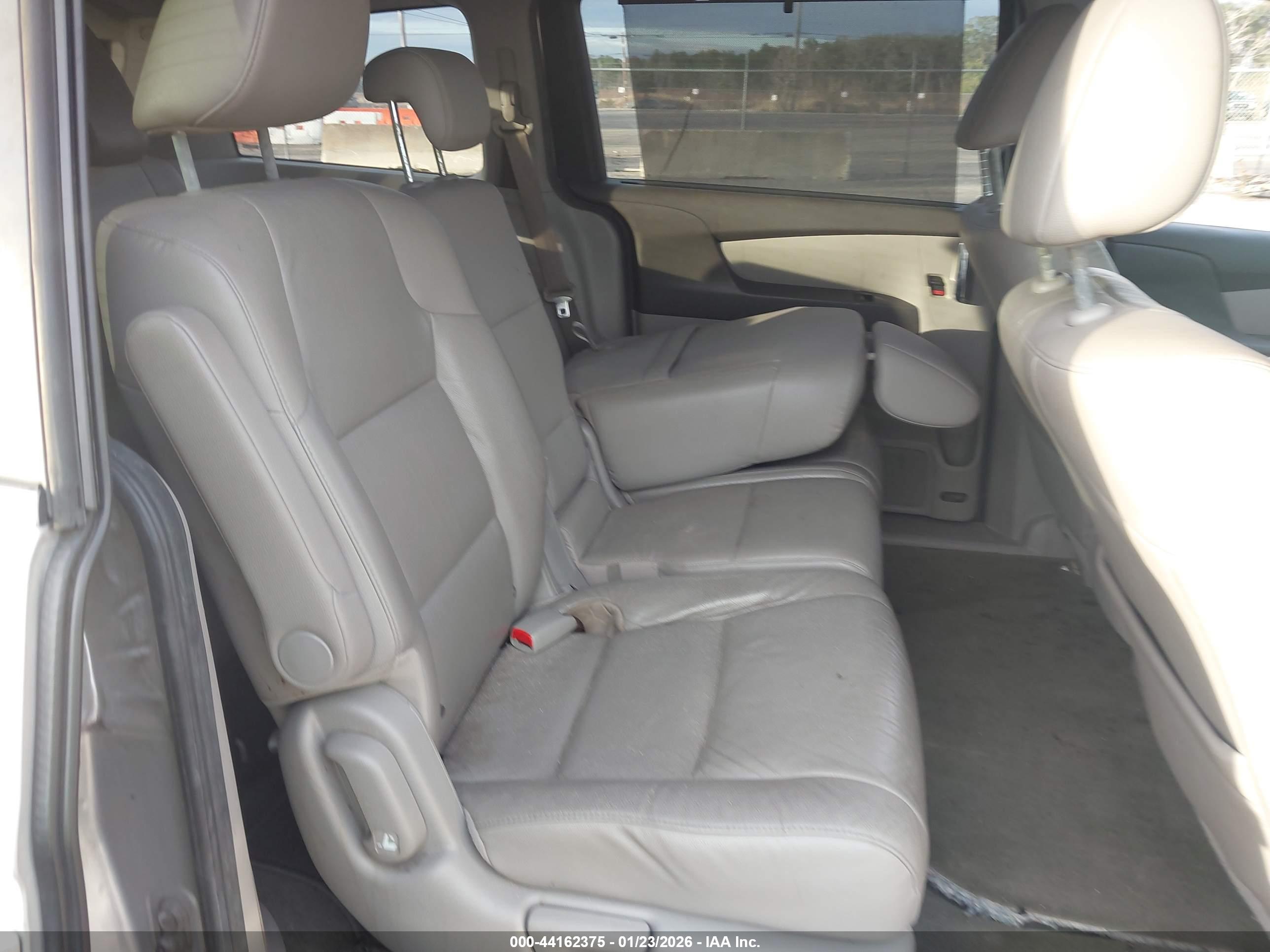 HONDA ODYSSEY image 8