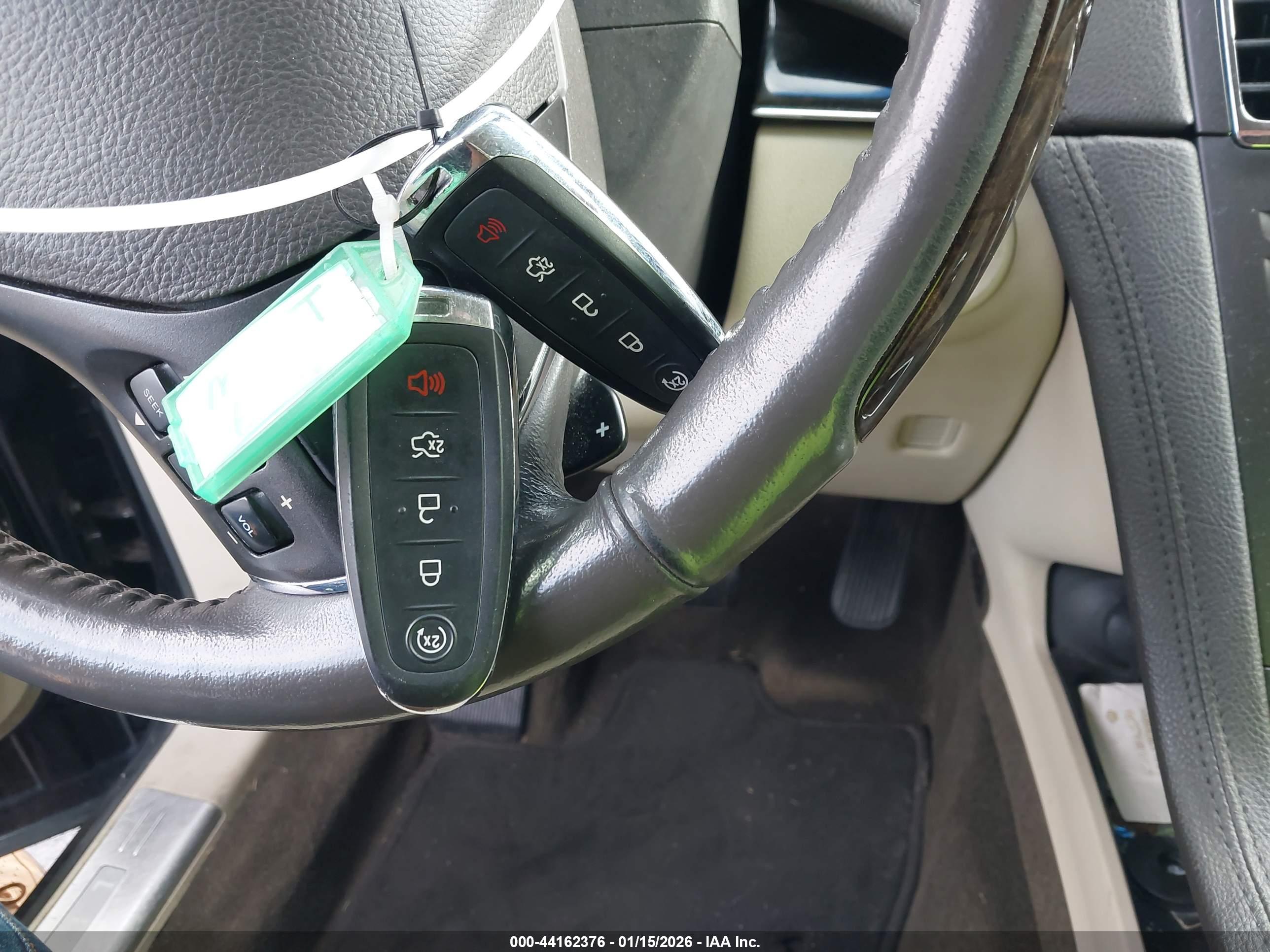 LINCOLN MKT image 11