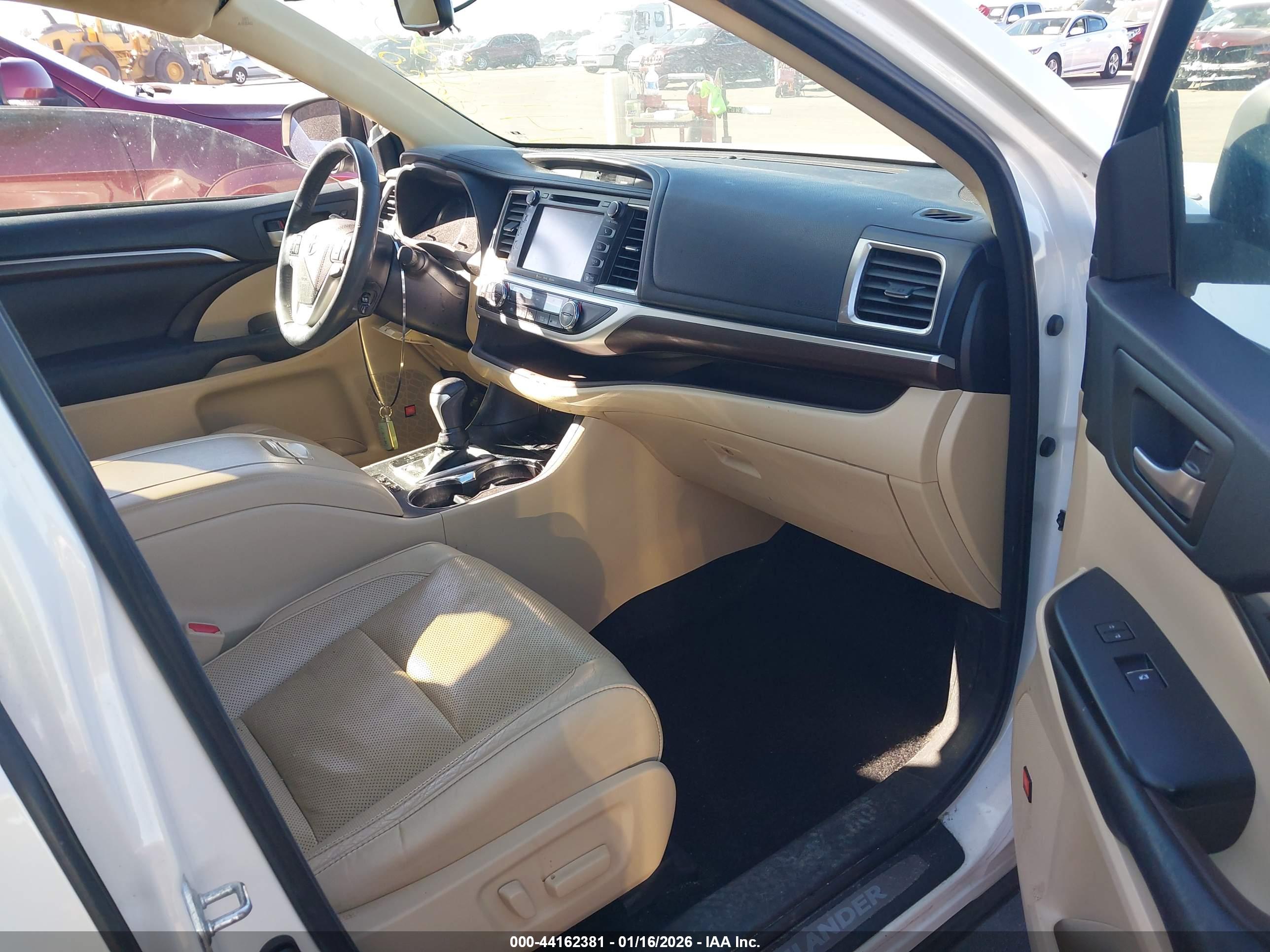 TOYOTA HIGHLANDER image 5