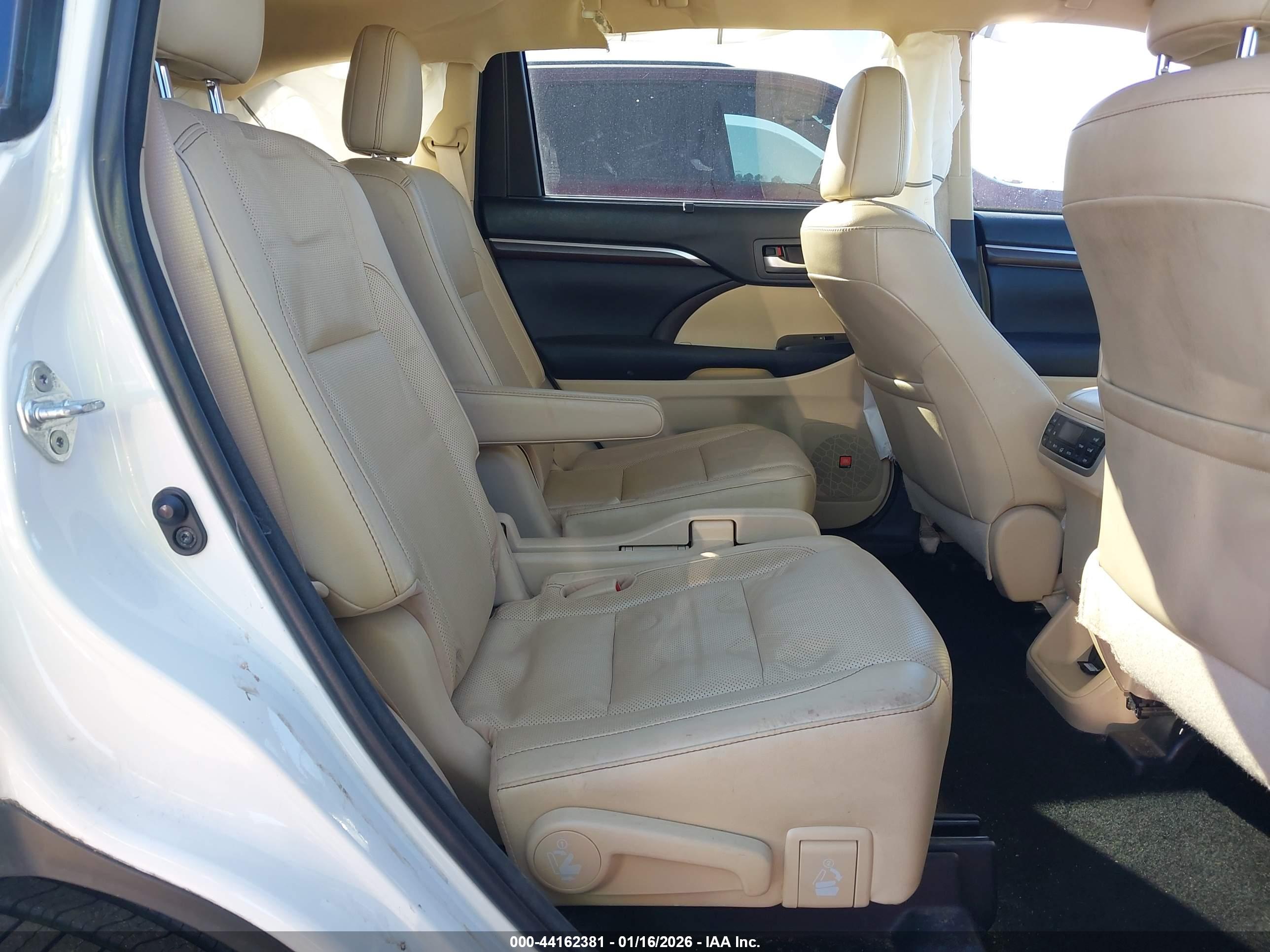 TOYOTA HIGHLANDER image 8