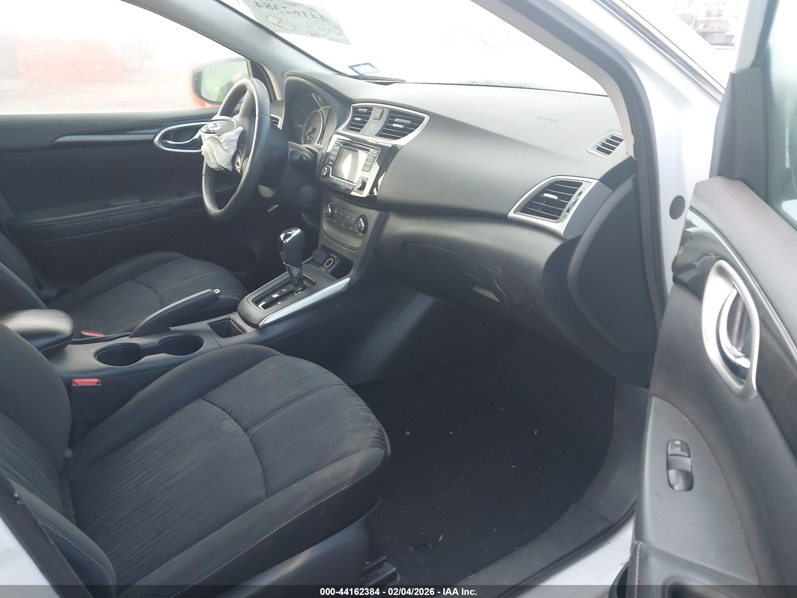 NISSAN SENTRA image 5