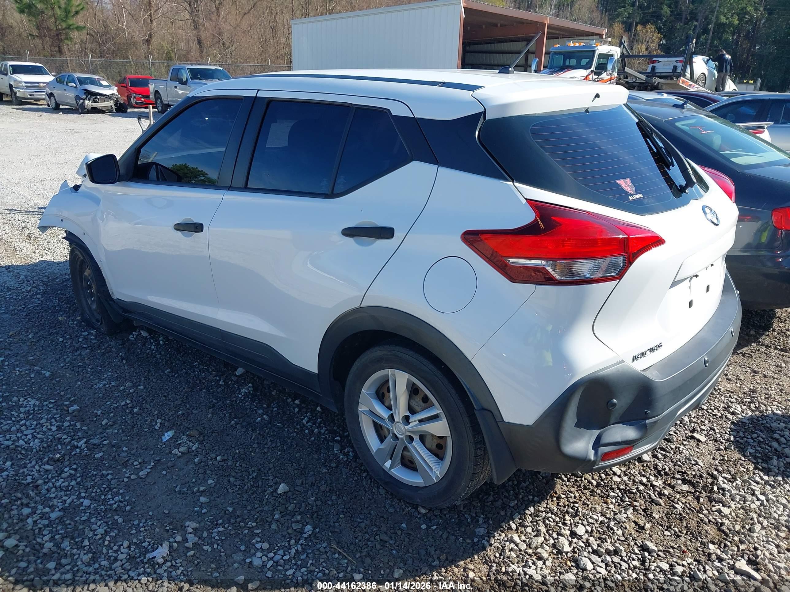 NISSAN KICKS image 3