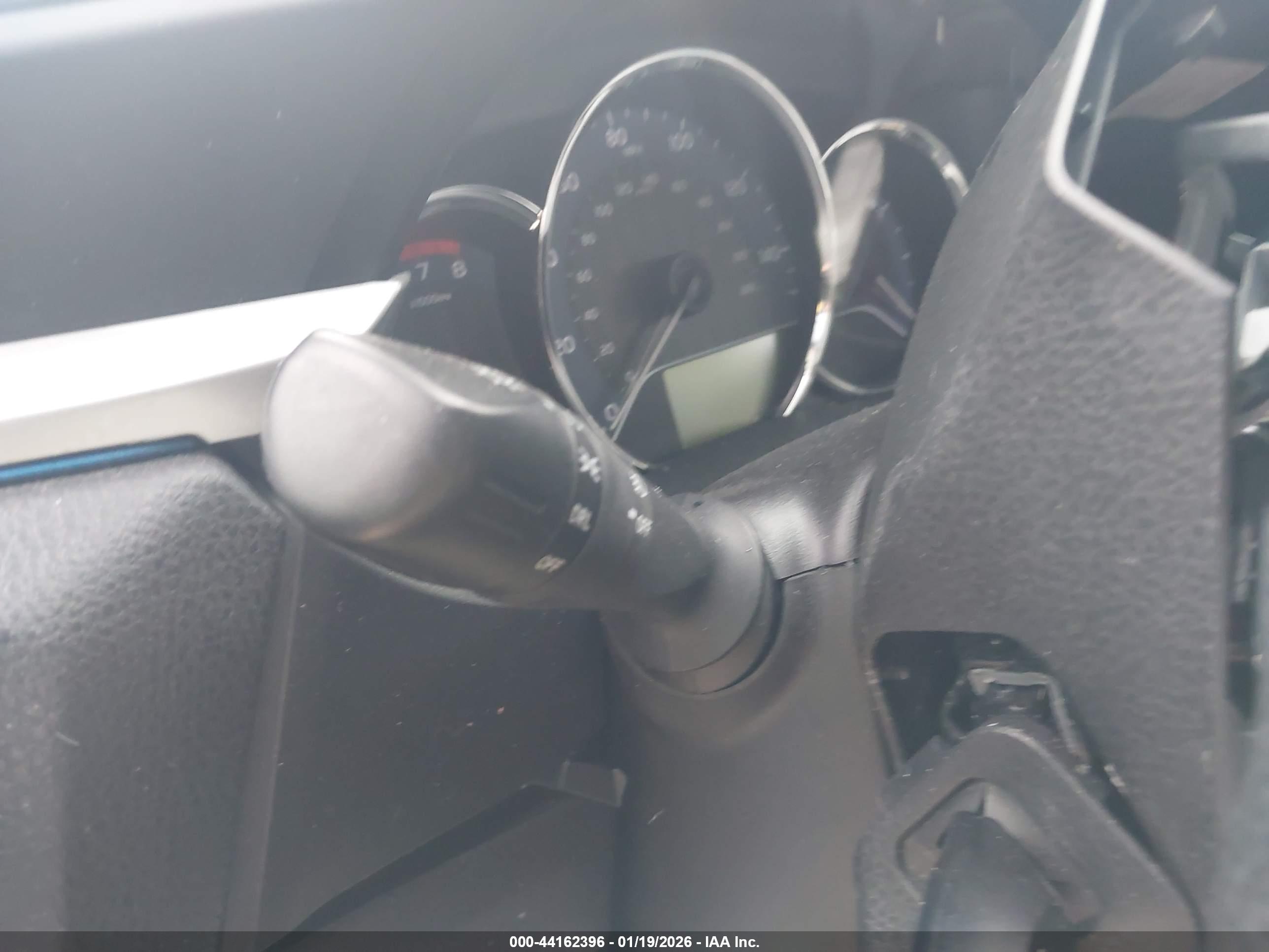 TOYOTA COROLLA image 7