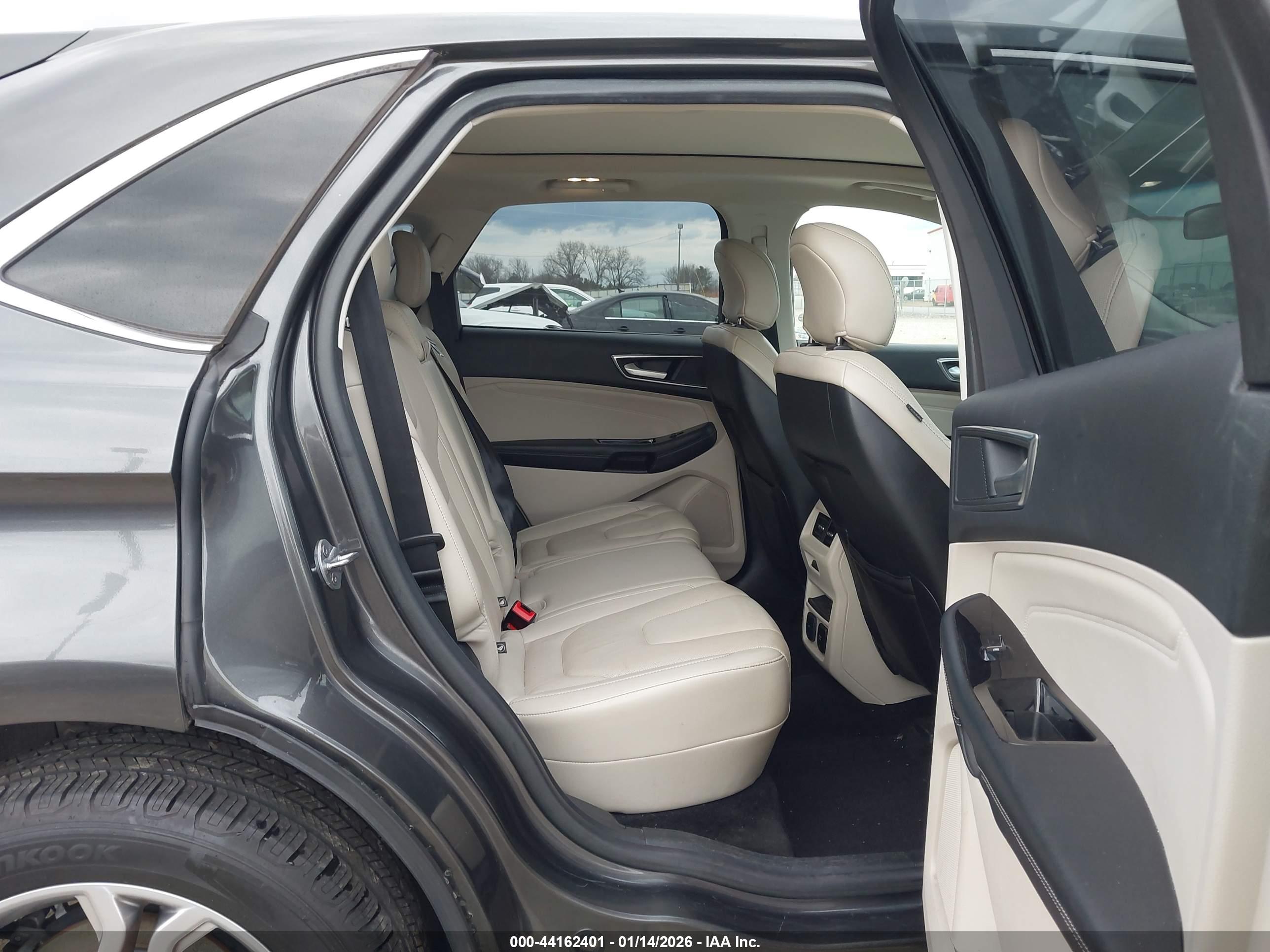 FORD EDGE image 8