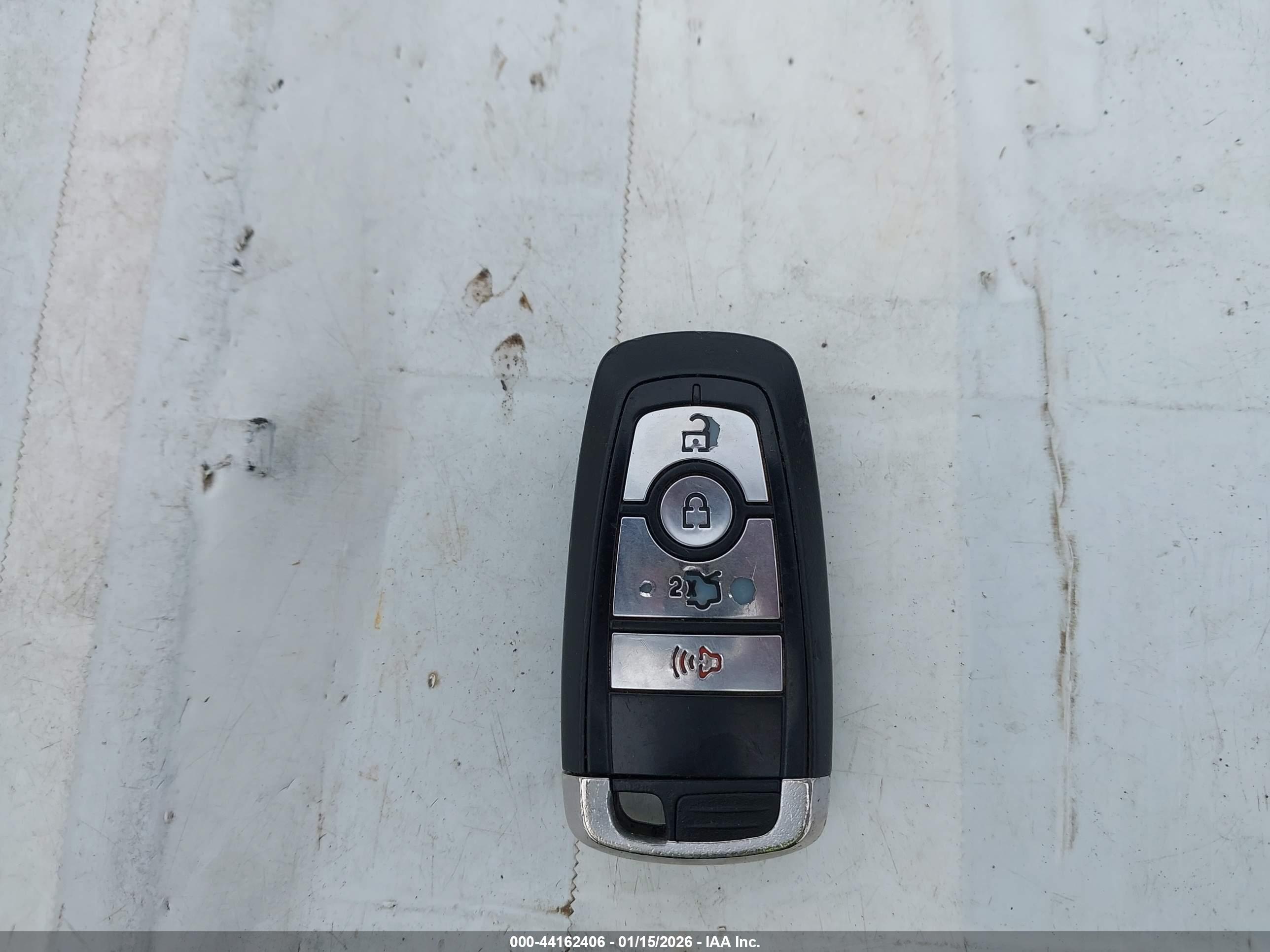 FORD FUSION image 11