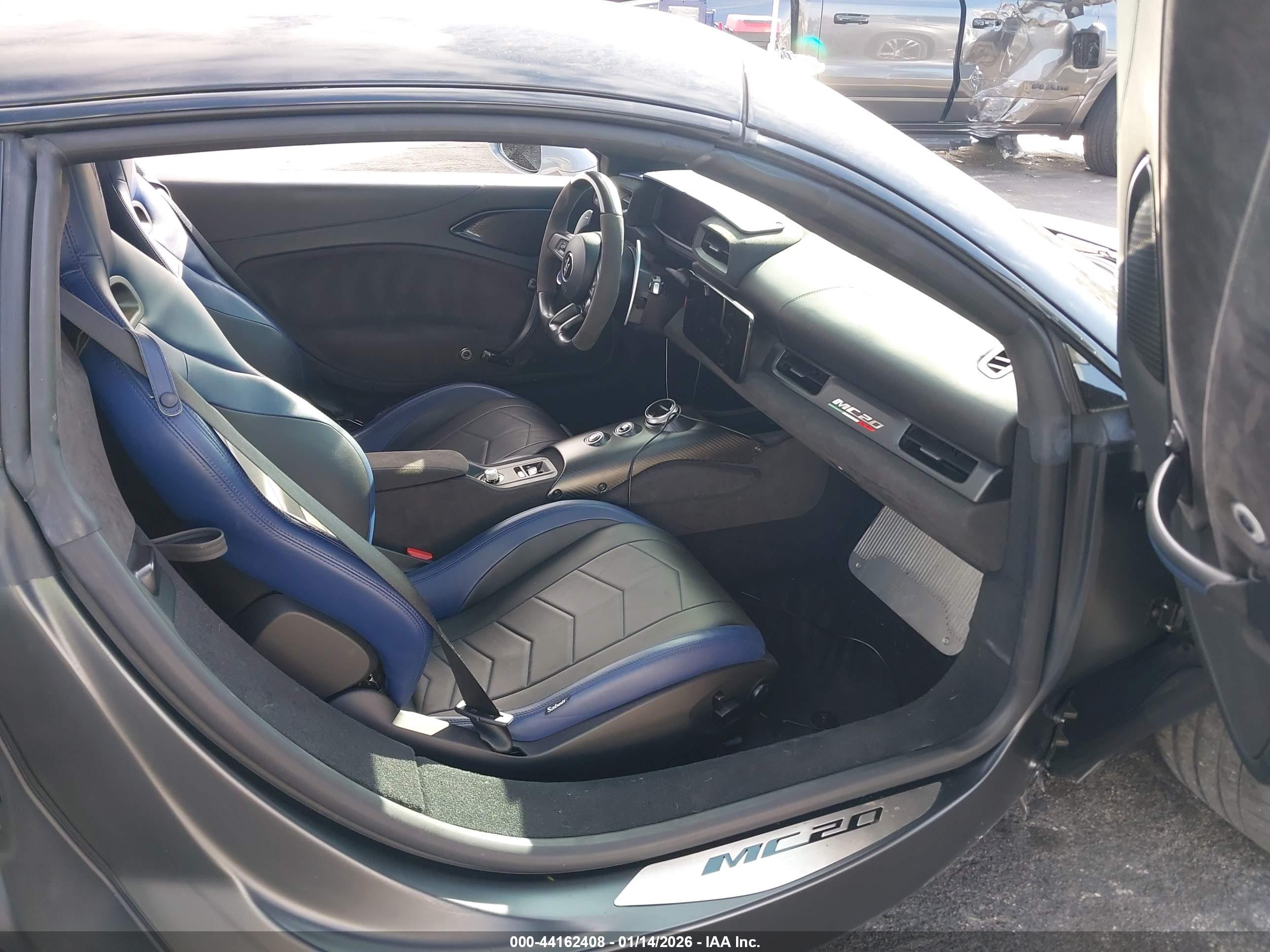 MASERATI MC20 image 5