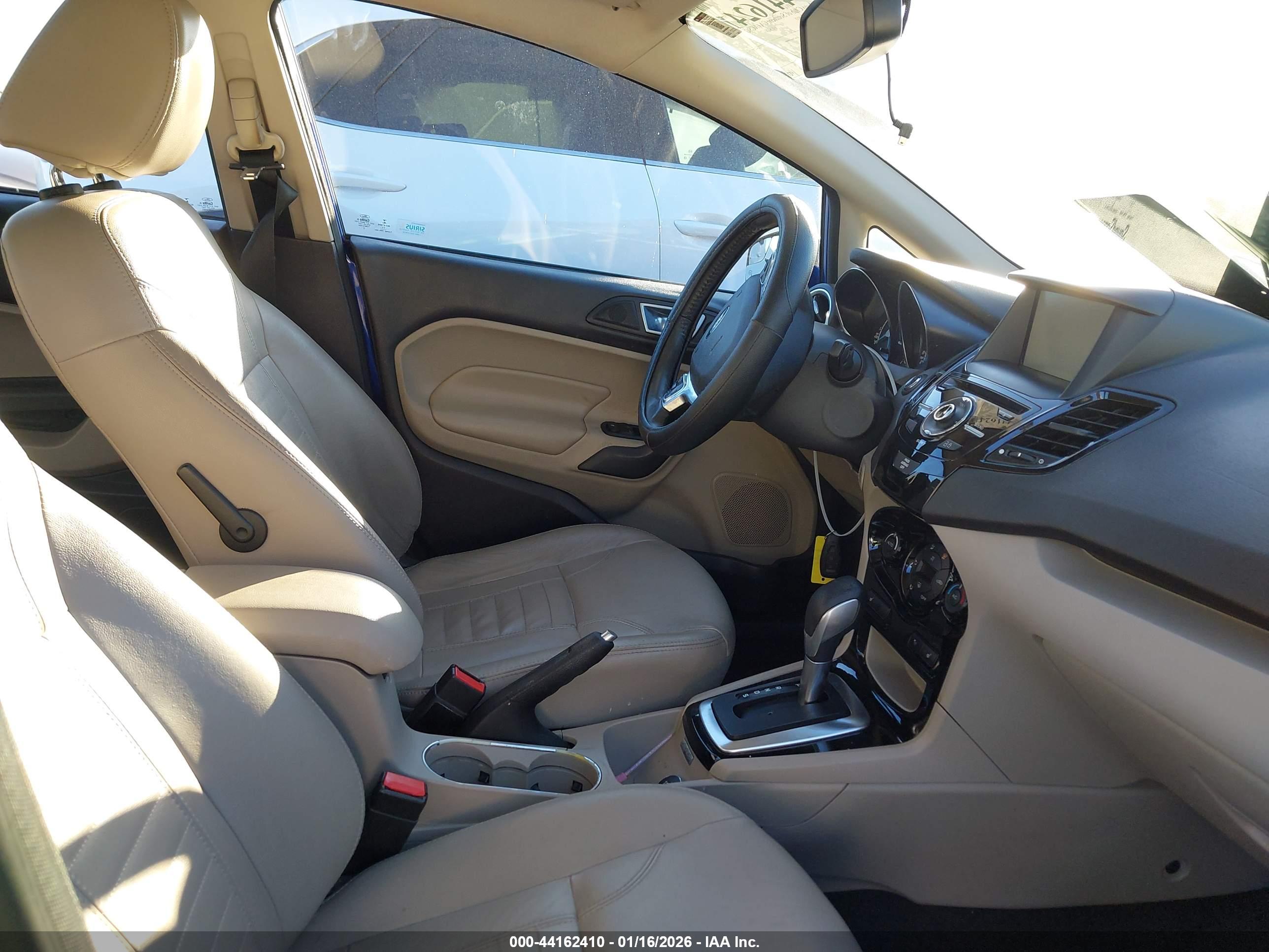 FORD FIESTA image 5