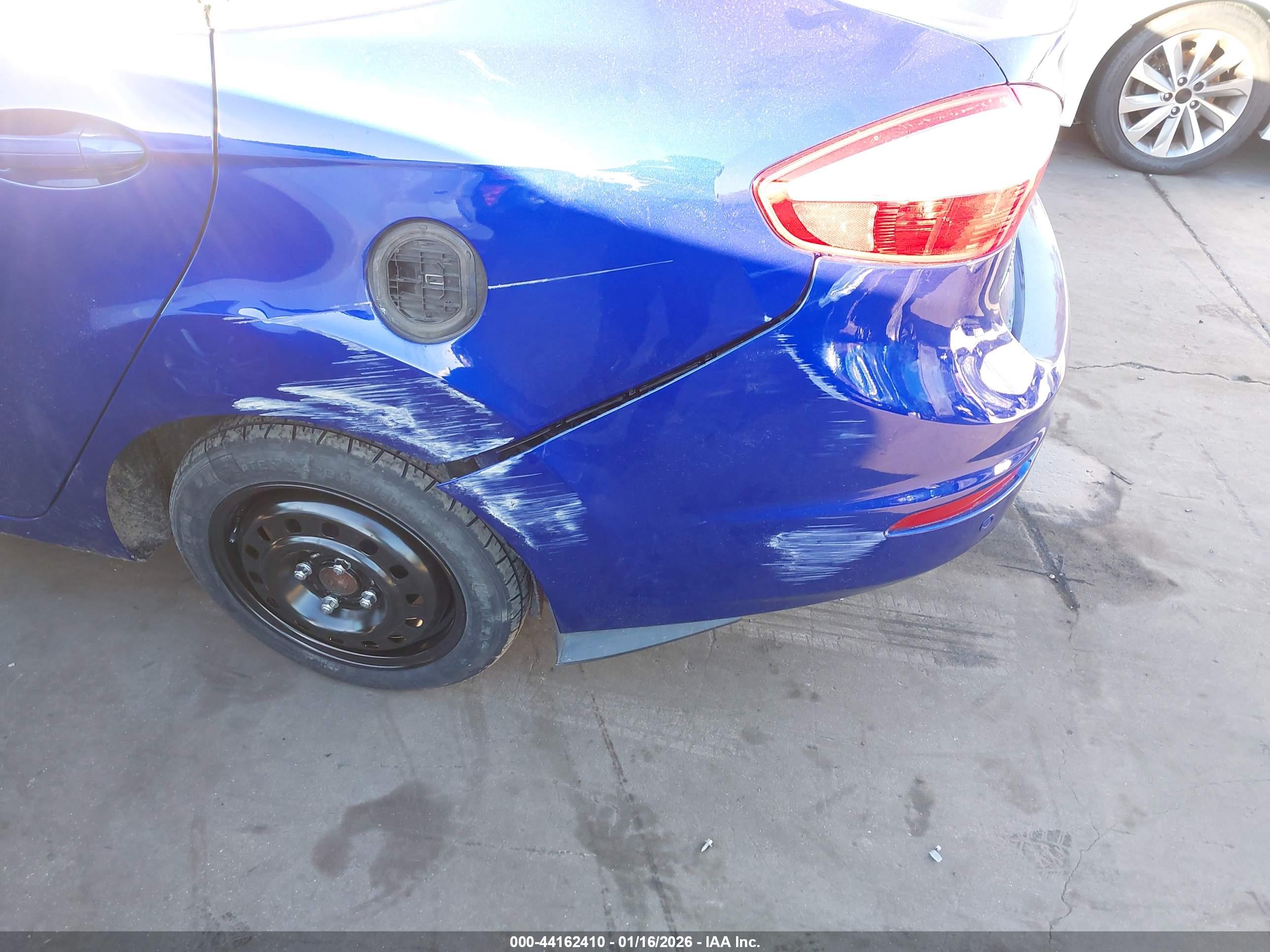FORD FIESTA image 6