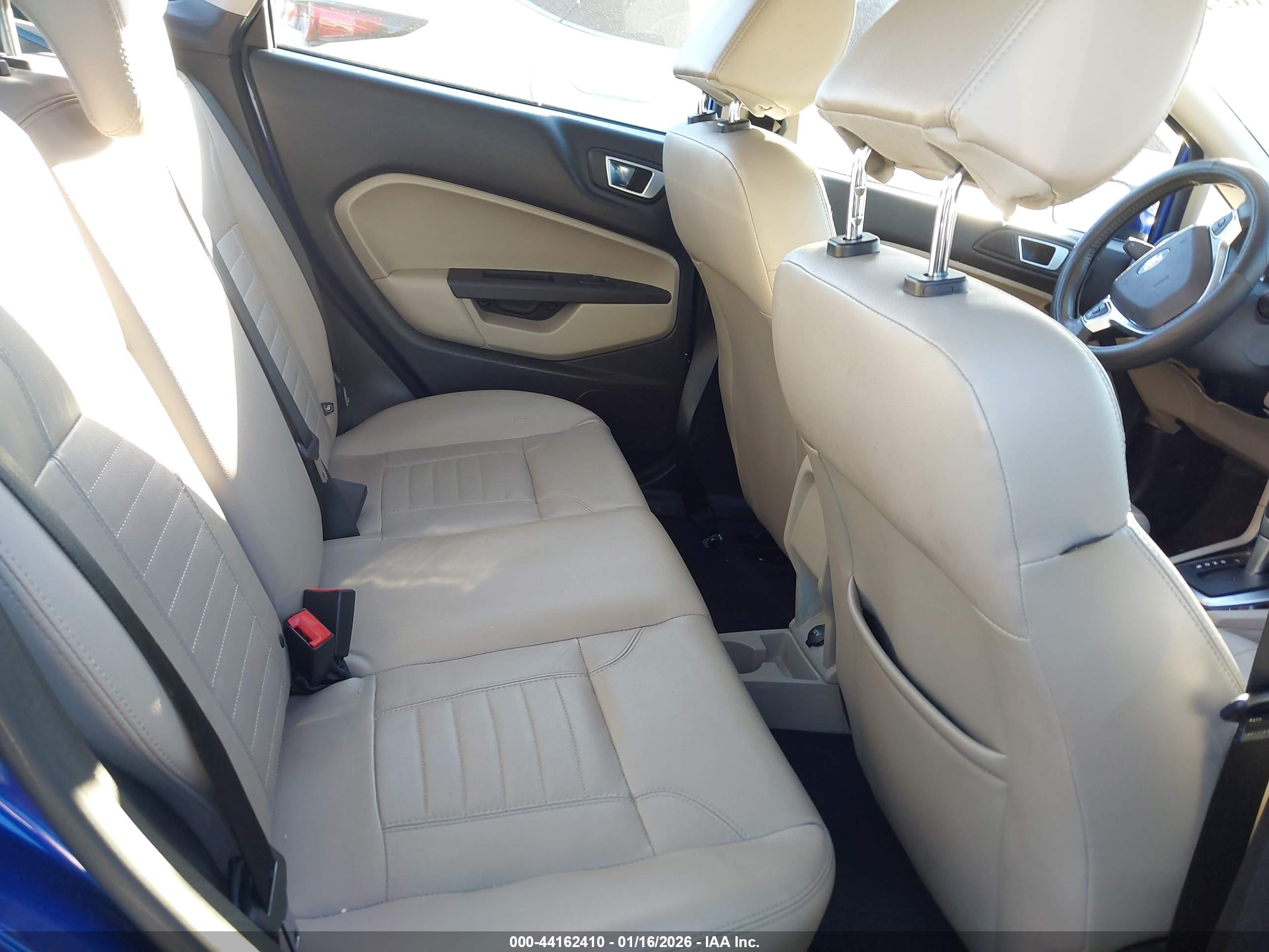 FORD FIESTA image 8