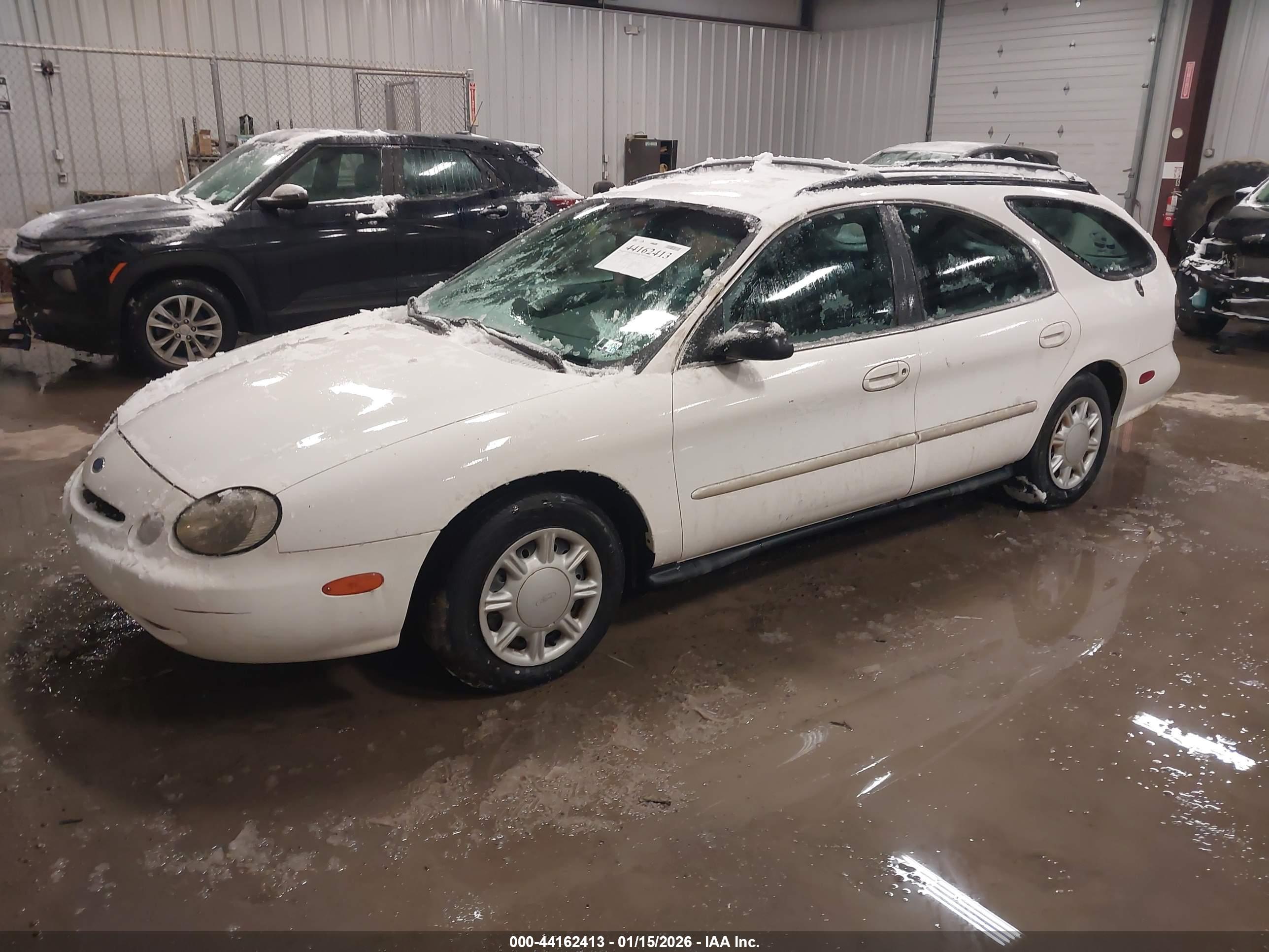 FORD TAURUS image 2