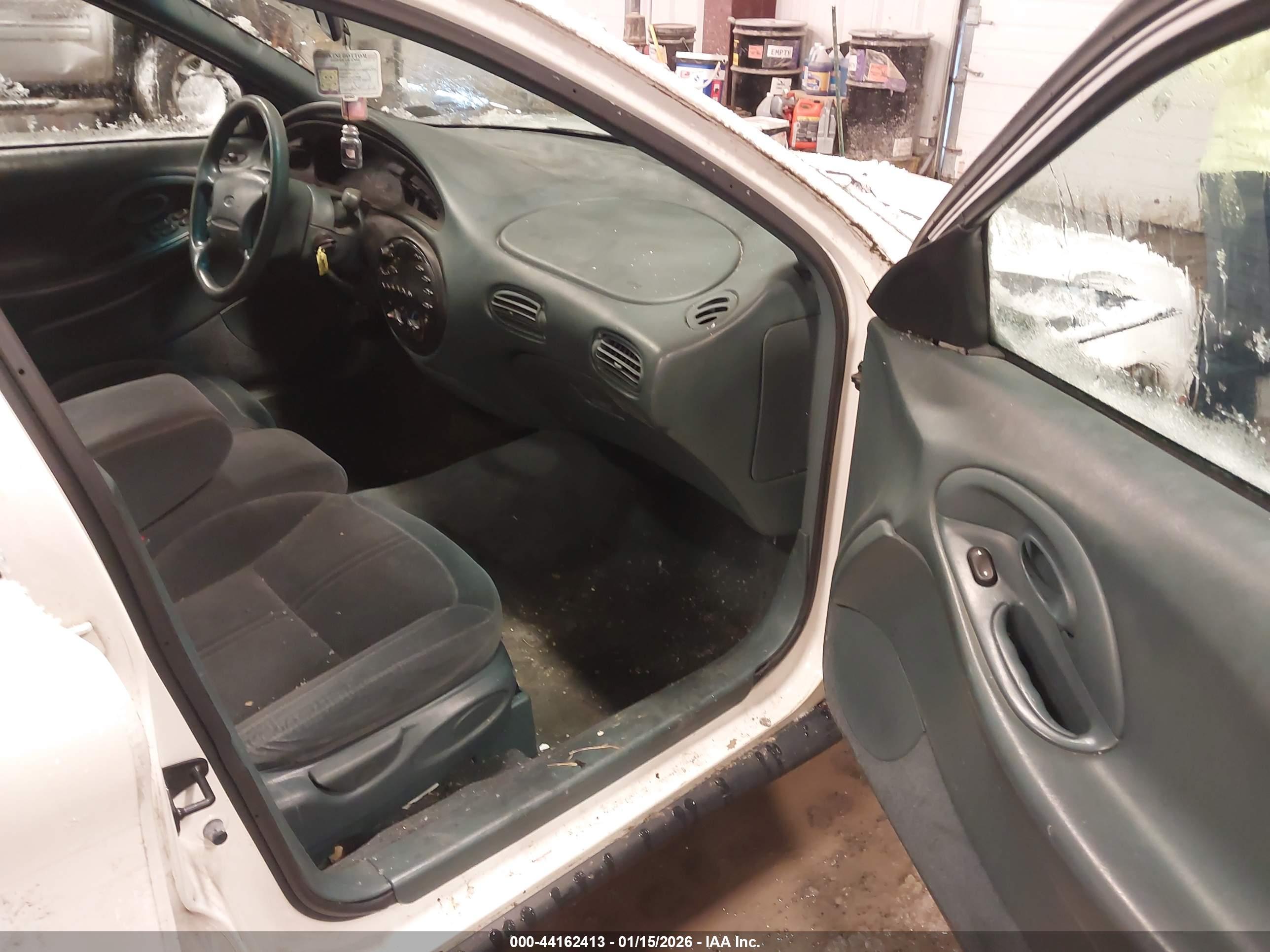 FORD TAURUS image 5