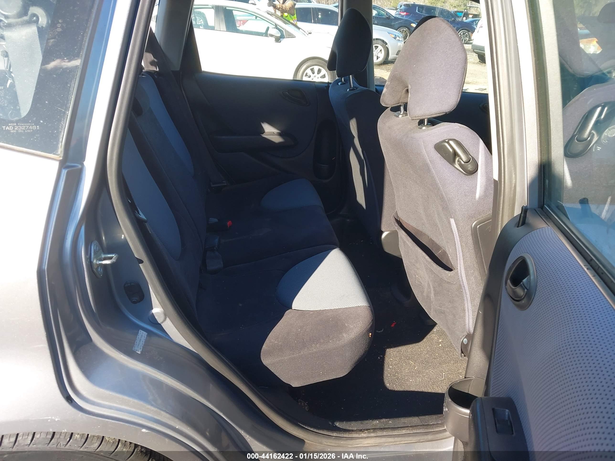 HONDA FIT image 8