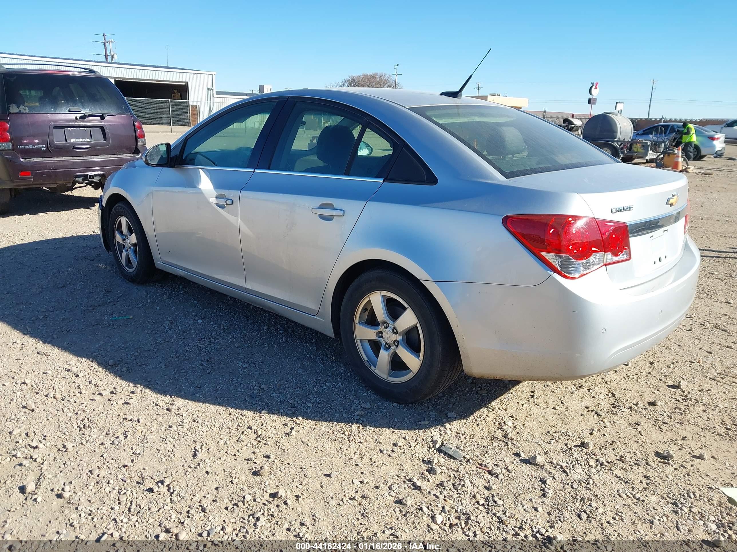 CHEVROLET CRUZE image 3